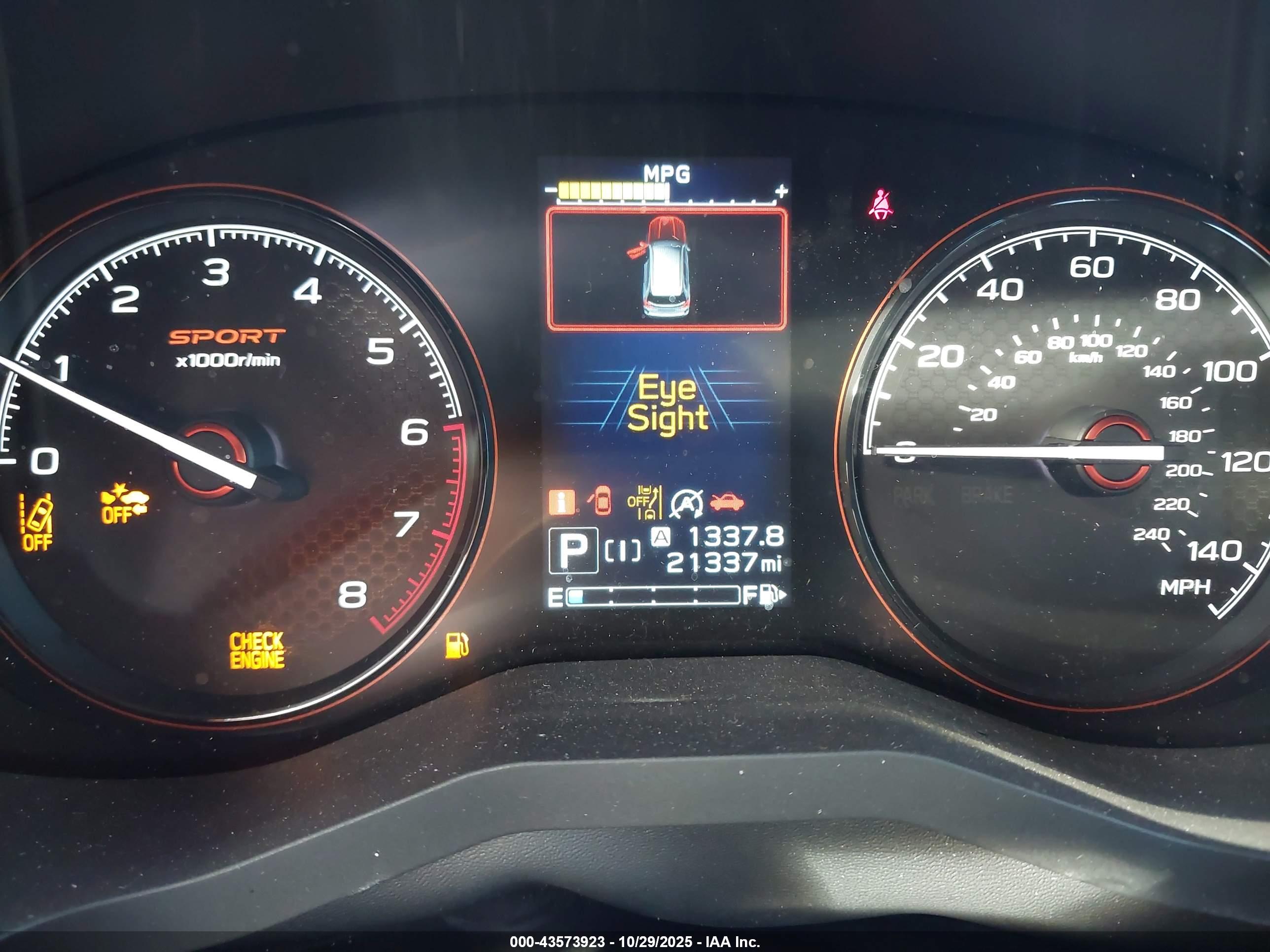 SUBARU FORESTER image 7
