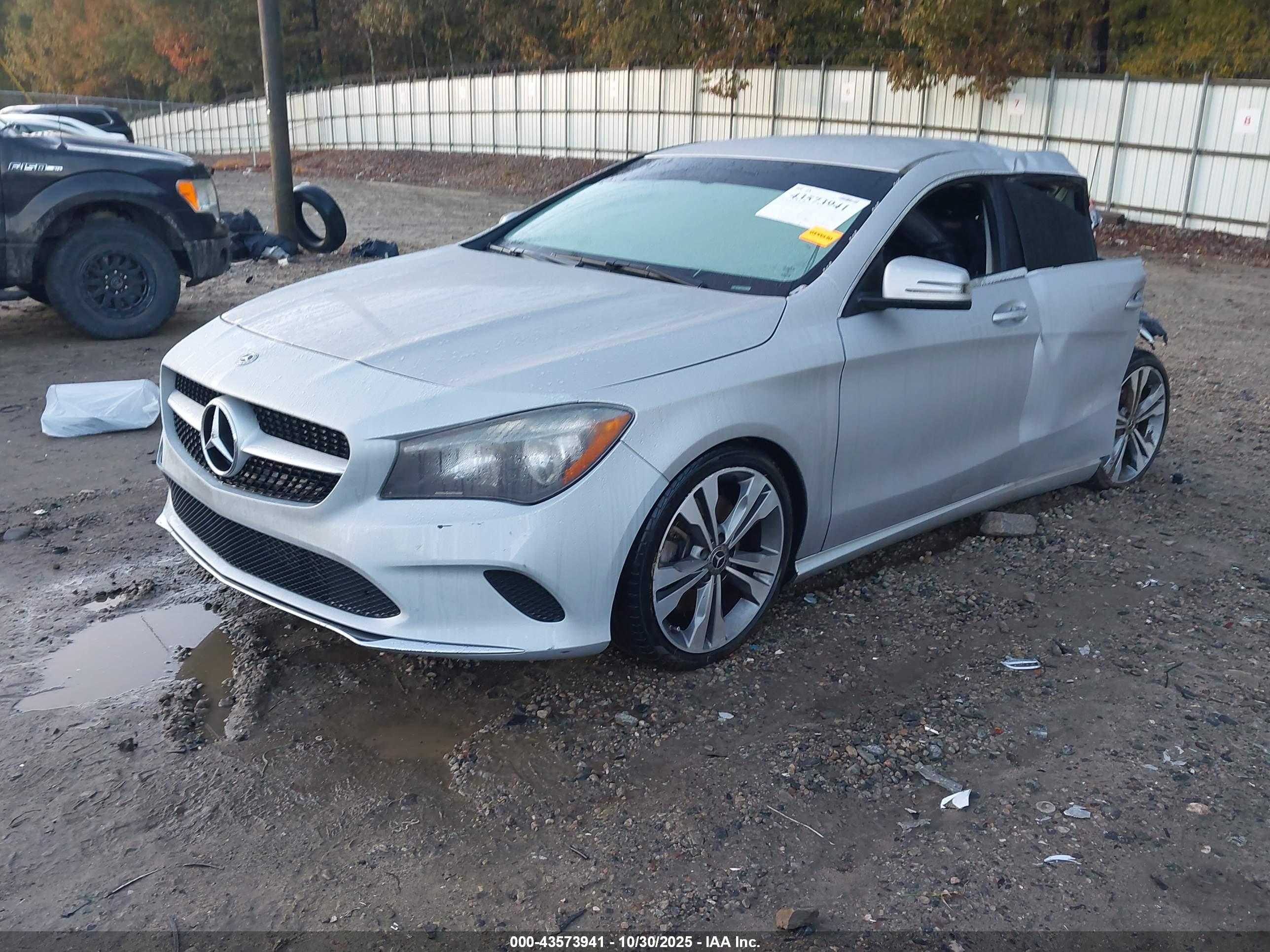 MERCEDES-BENZ CLA image 2