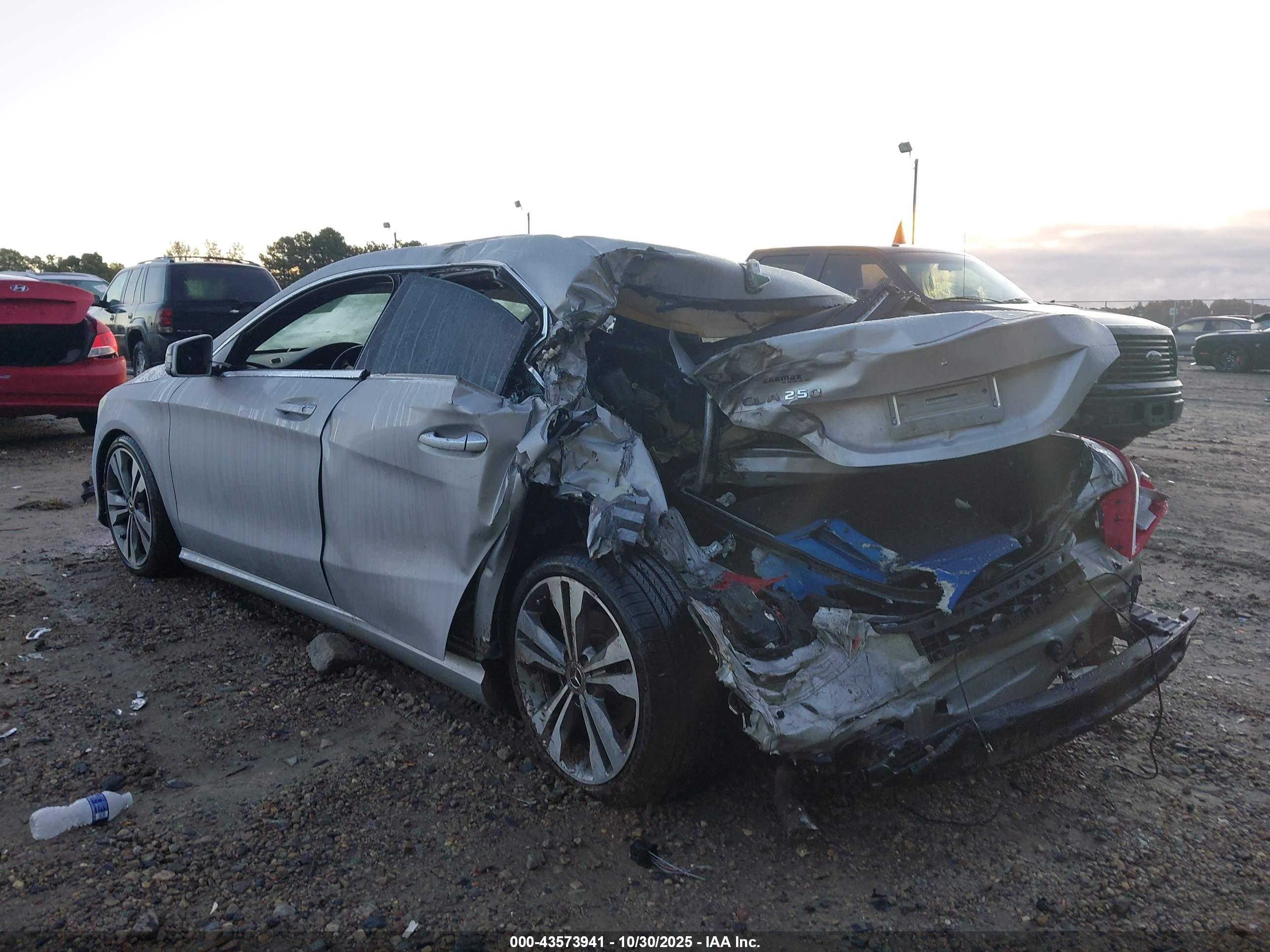 MERCEDES-BENZ CLA image 6