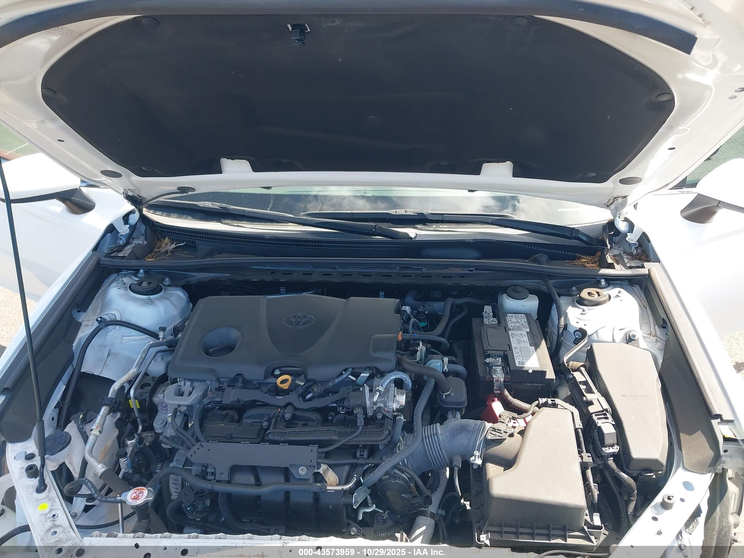 TOYOTA CAMRY image 10