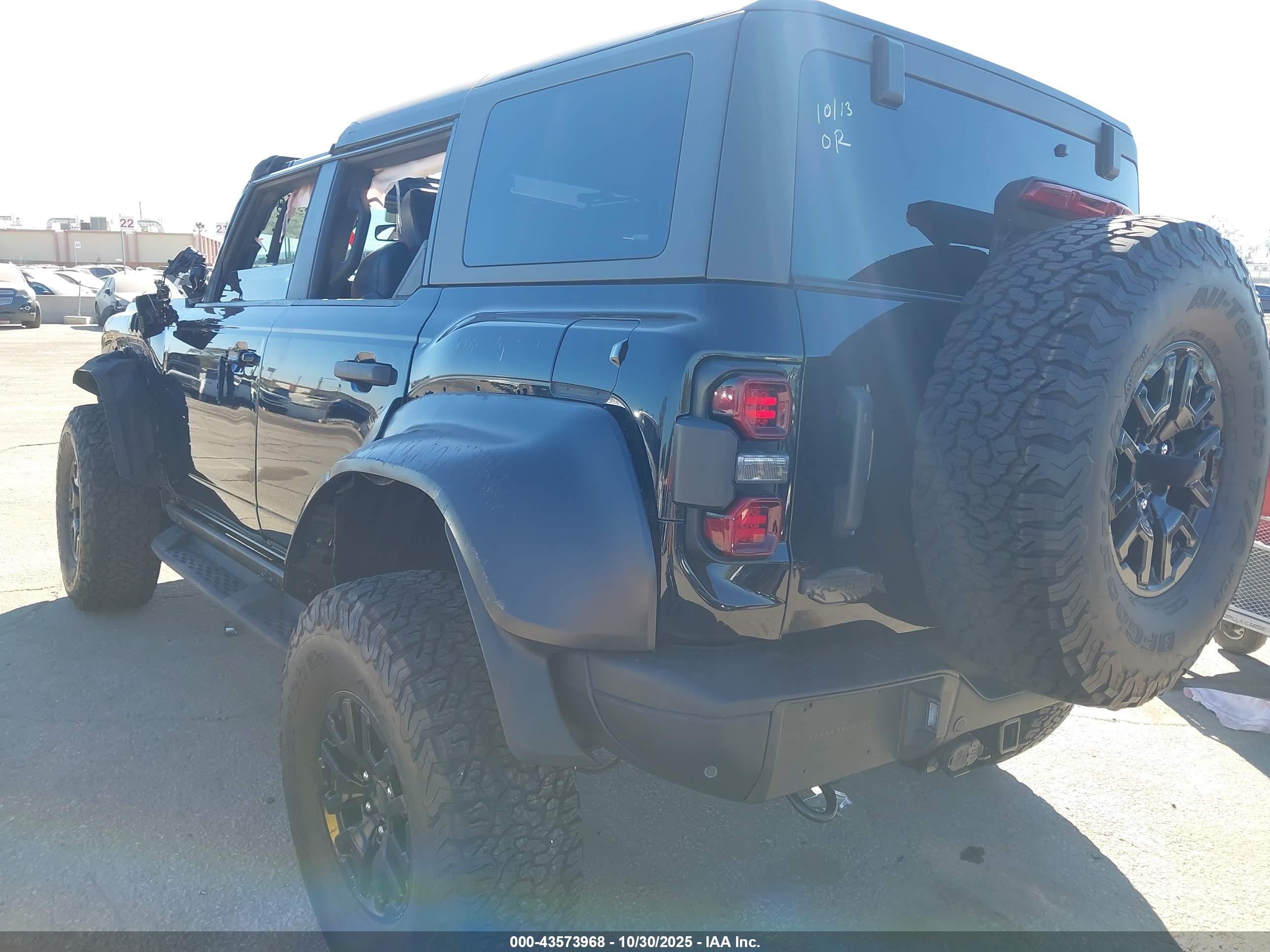FORD BRONCO image 3