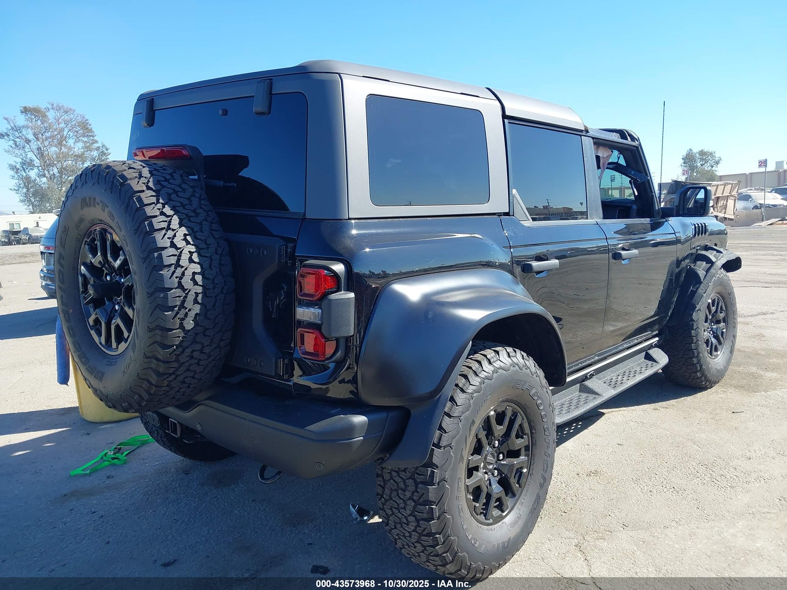 FORD BRONCO image 4