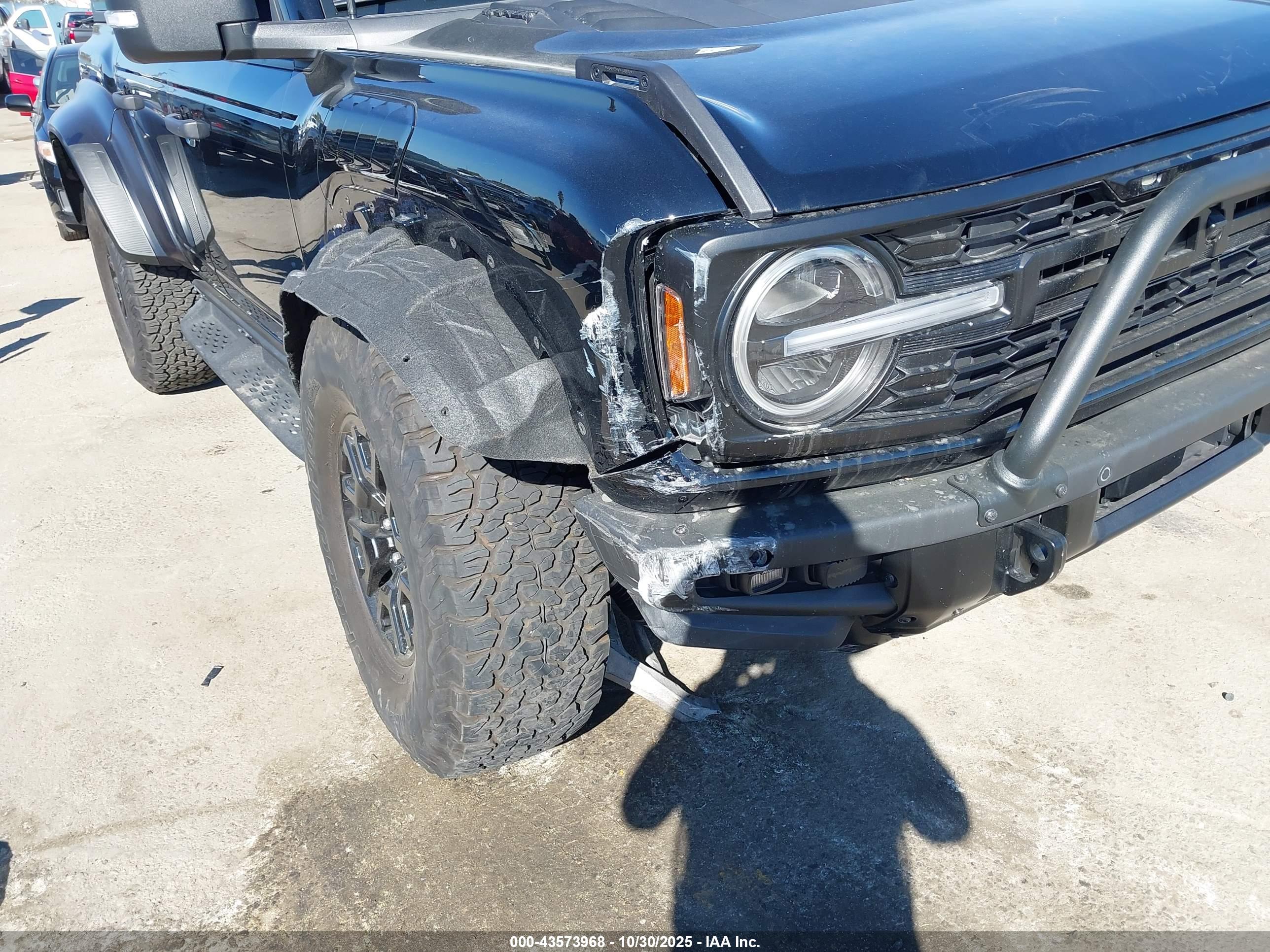 FORD BRONCO image 6