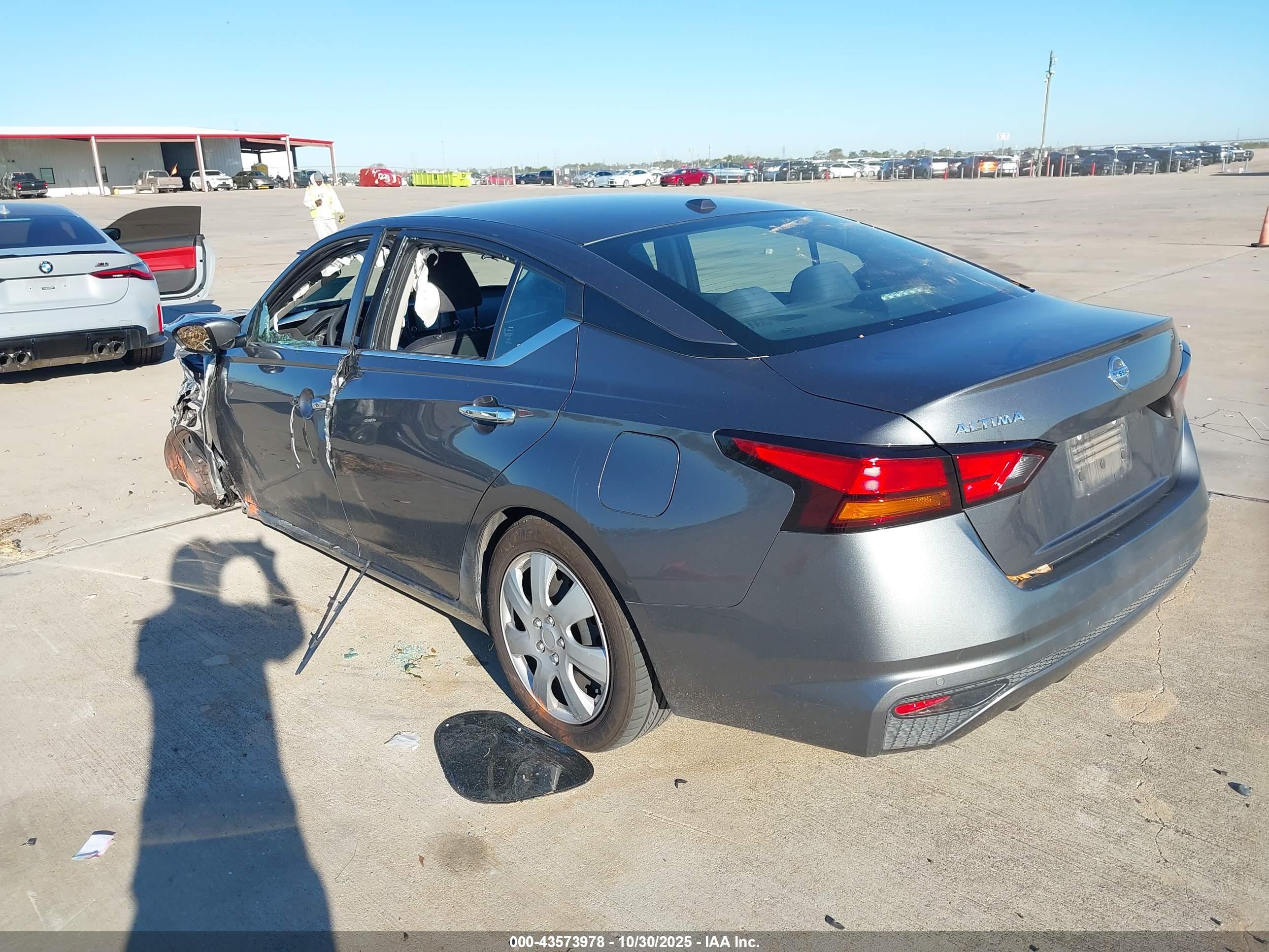 NISSAN ALTIMA image 3