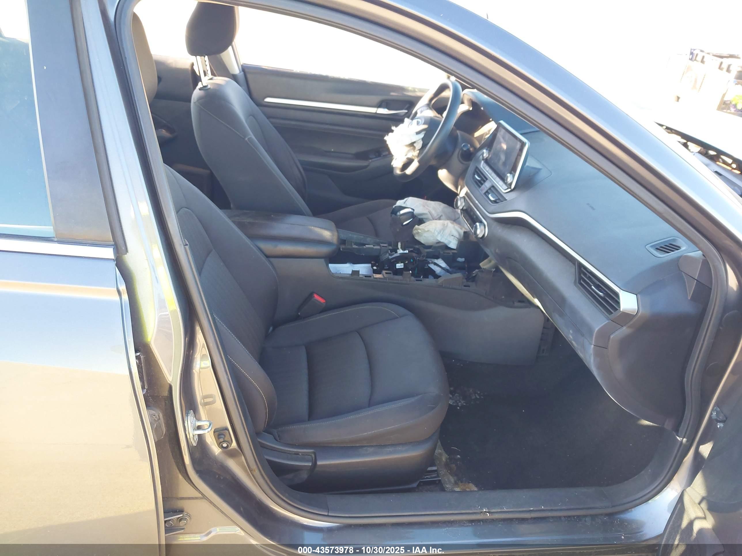 NISSAN ALTIMA image 5