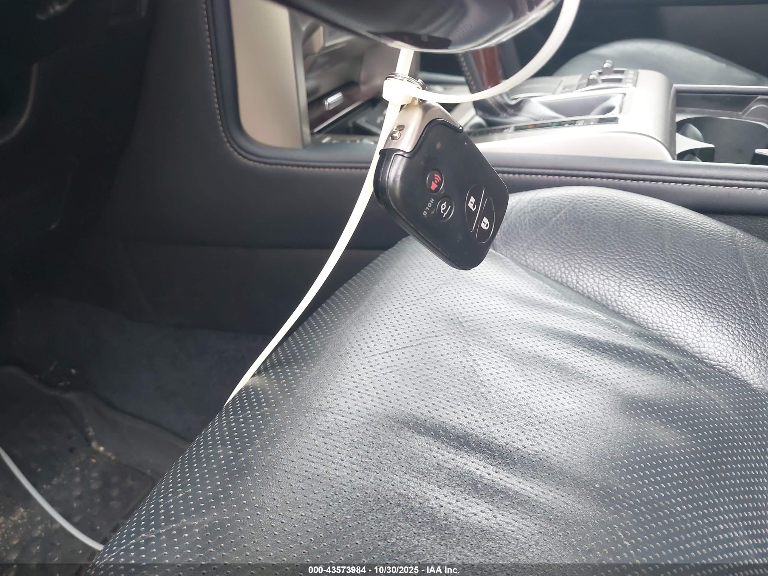 LEXUS GX image 11