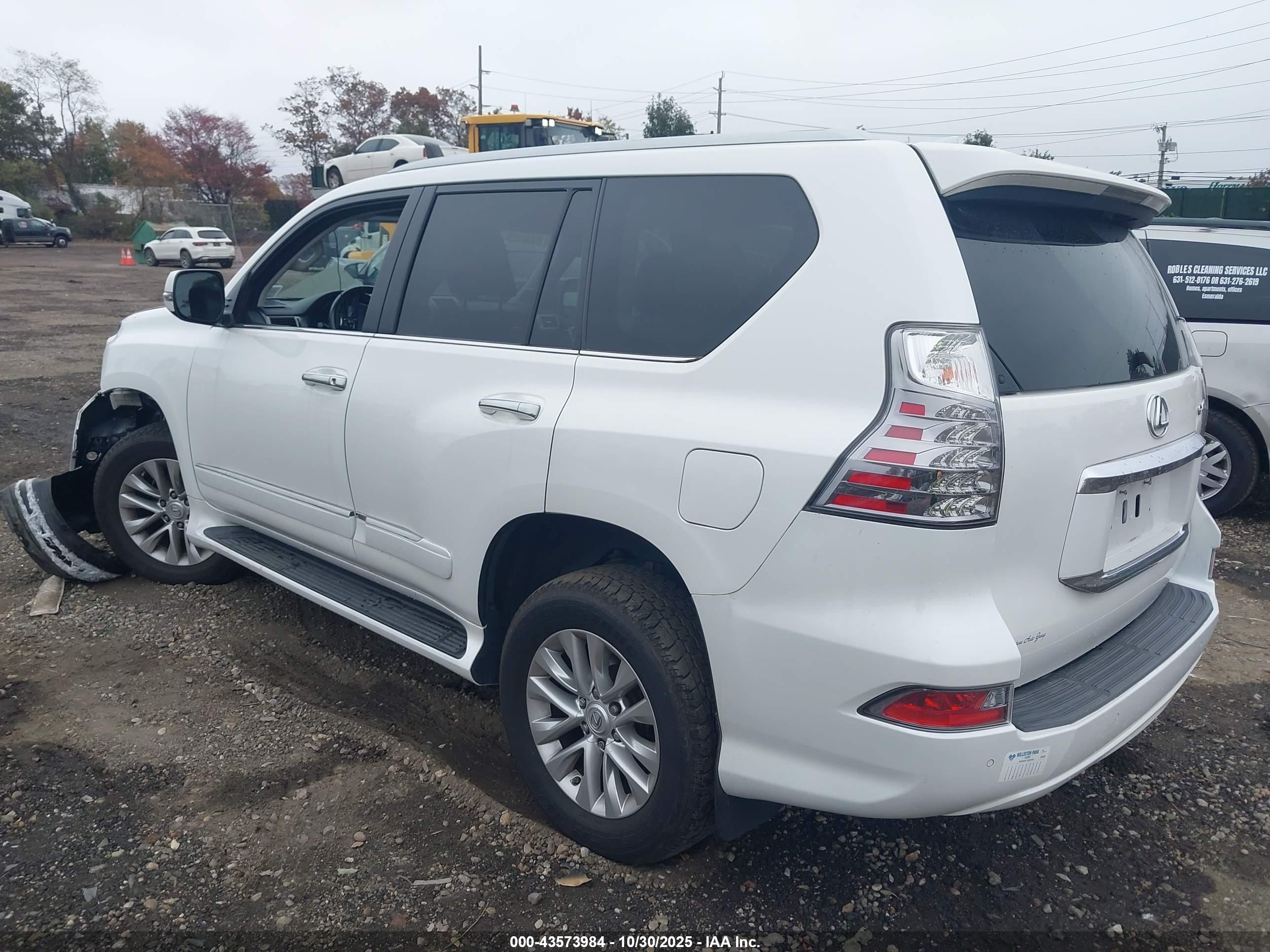 LEXUS GX image 3