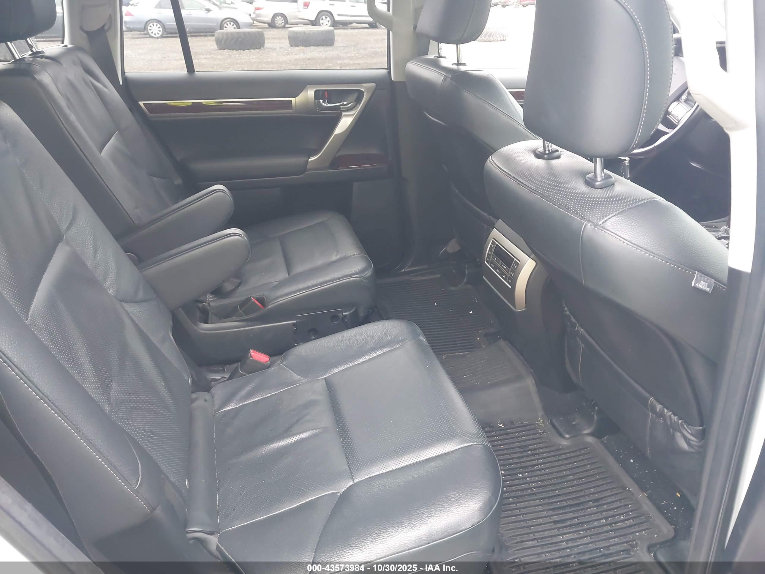 LEXUS GX image 8