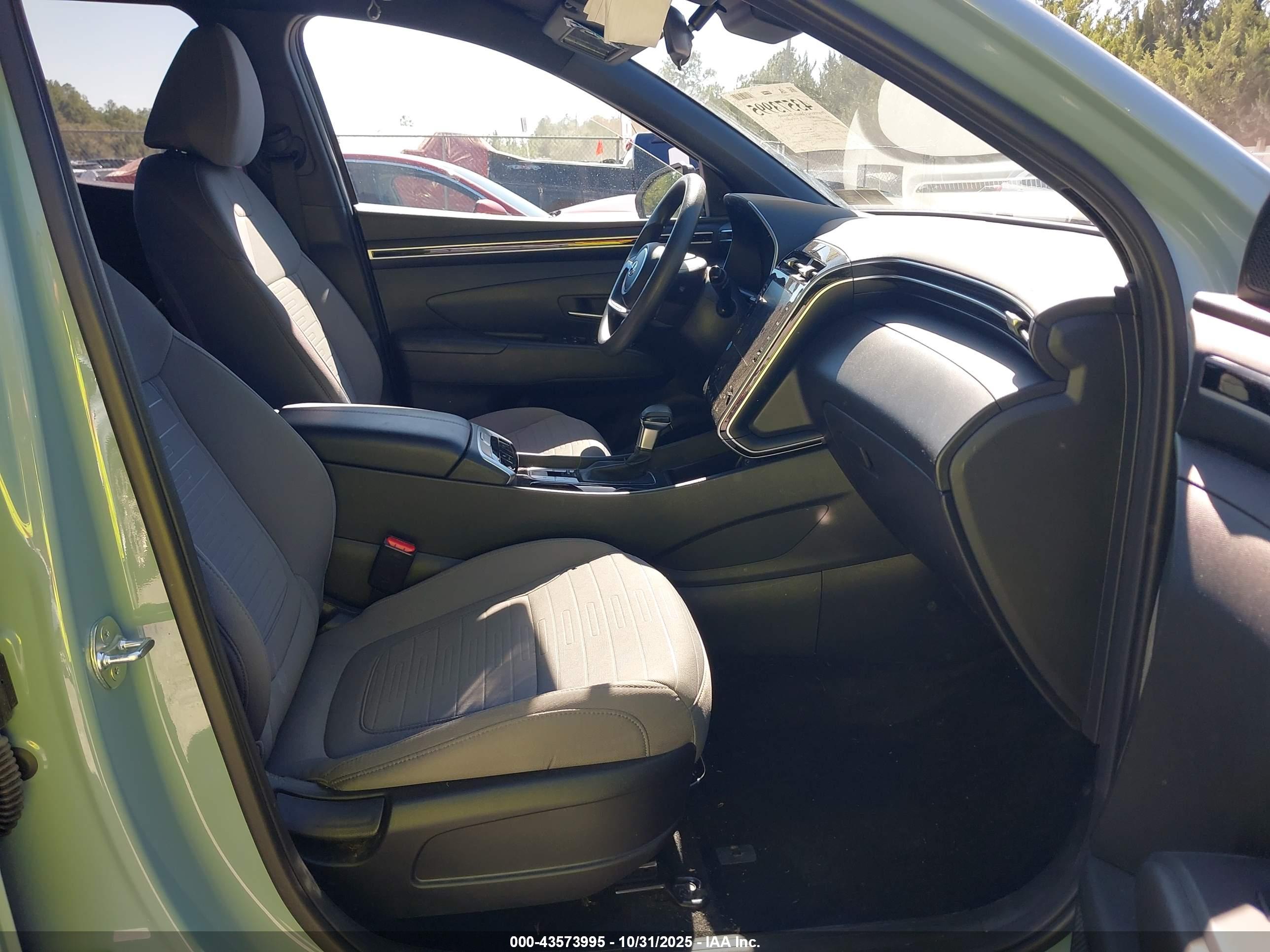 HYUNDAI SANTA image 5