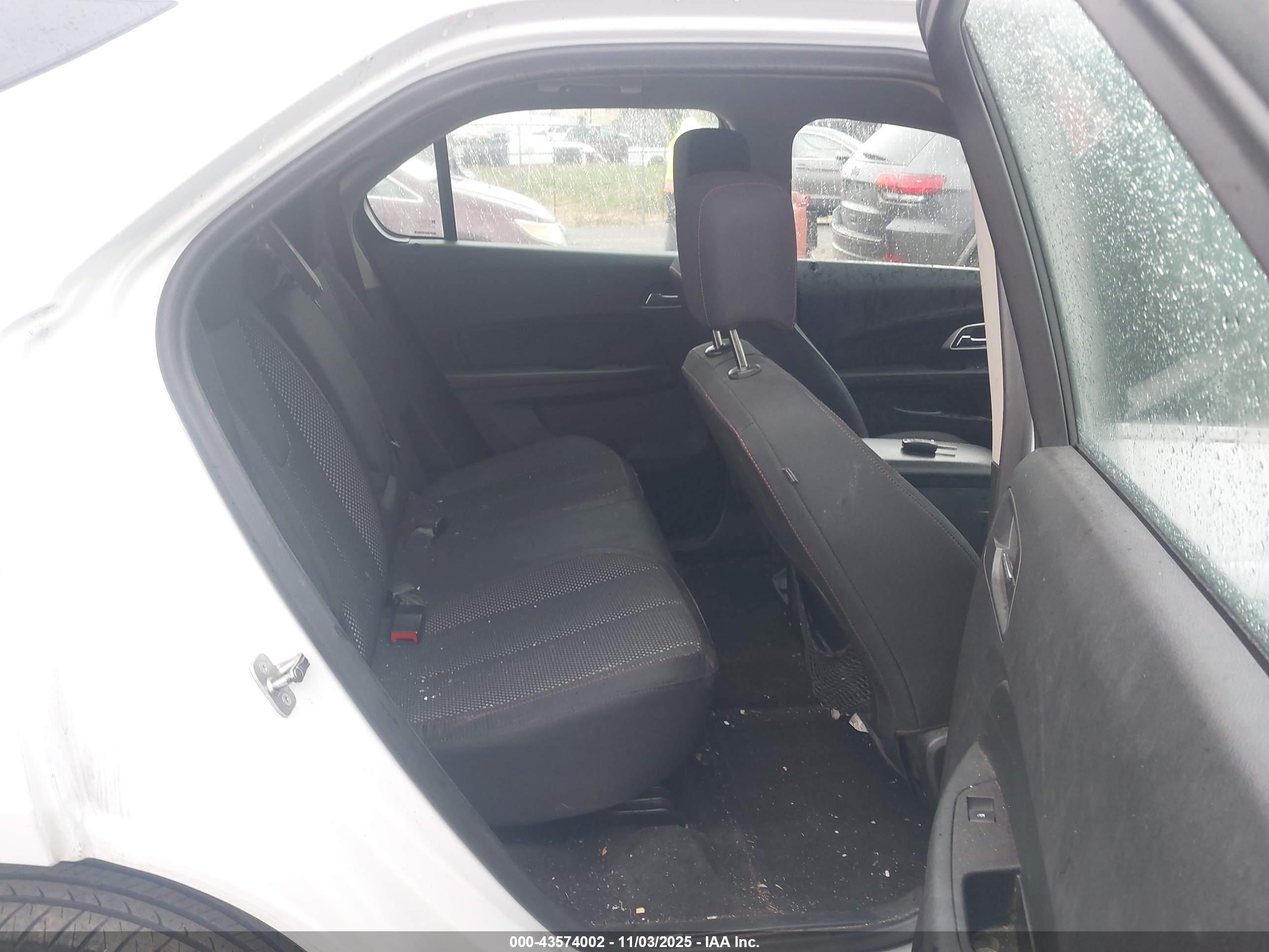 CHEVROLET EQUINOX image 8