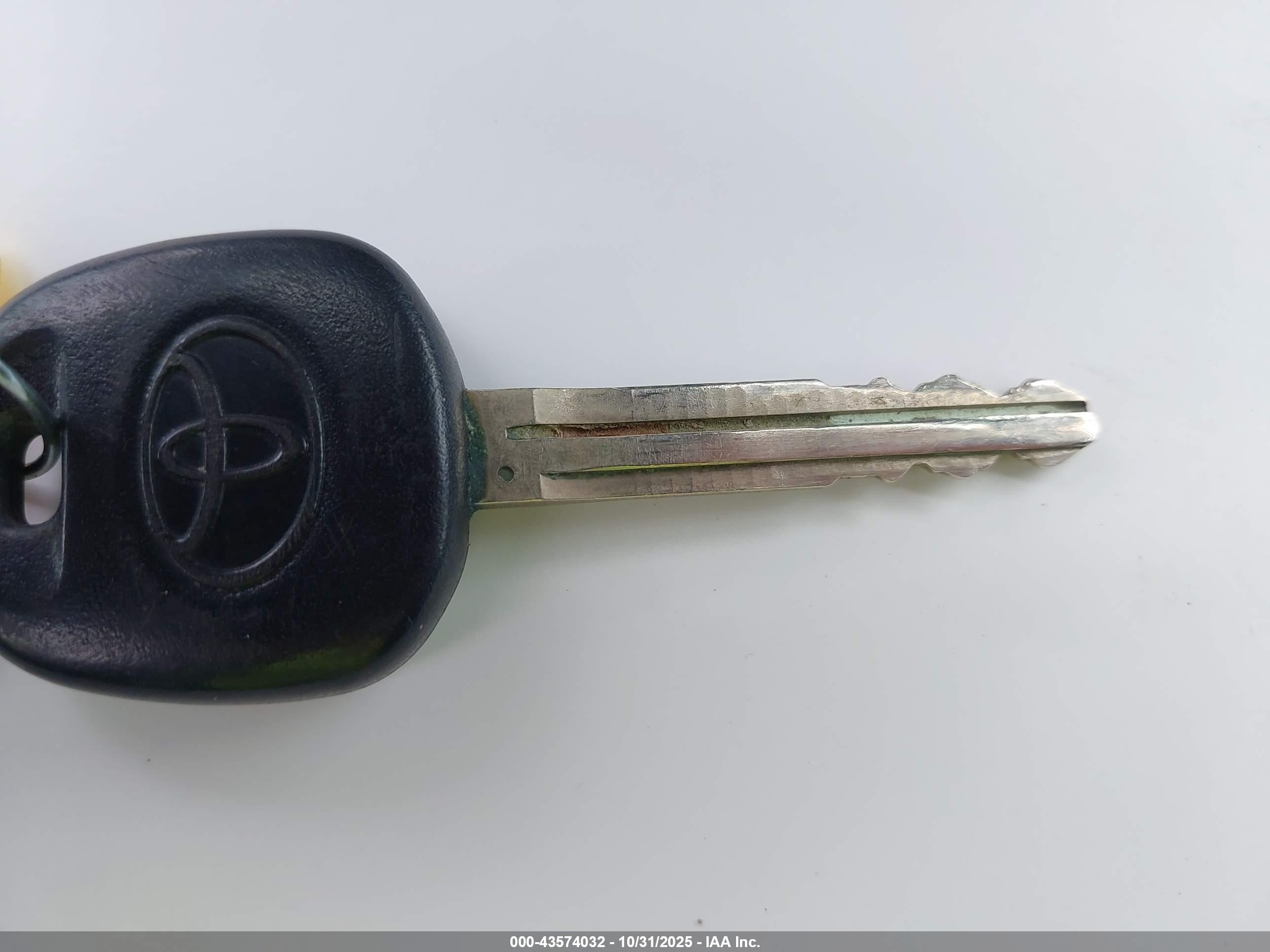 TOYOTA CAMRY image 11