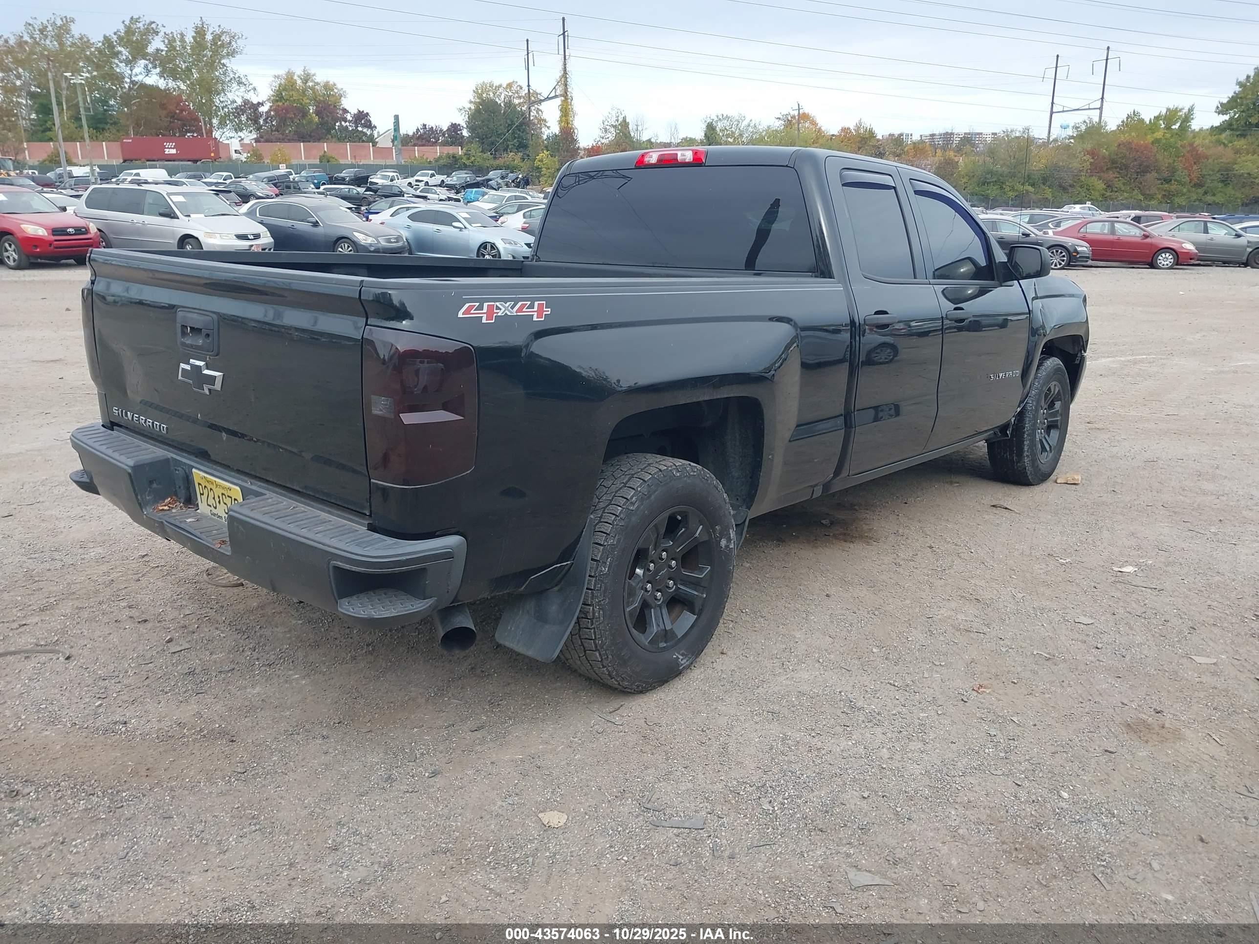 CHEVROLET SILVERADO image 4