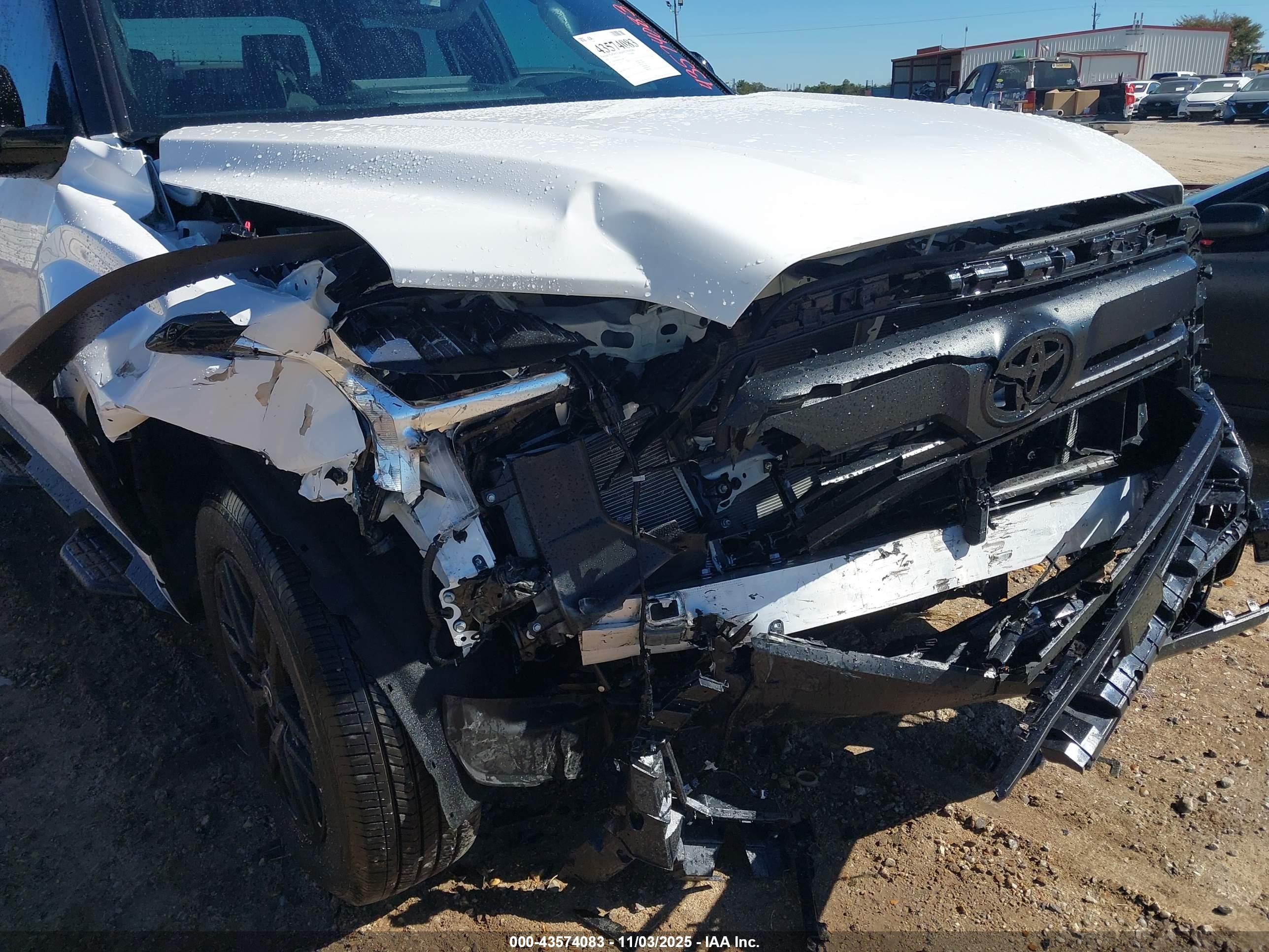 TOYOTA TUNDRA image 6