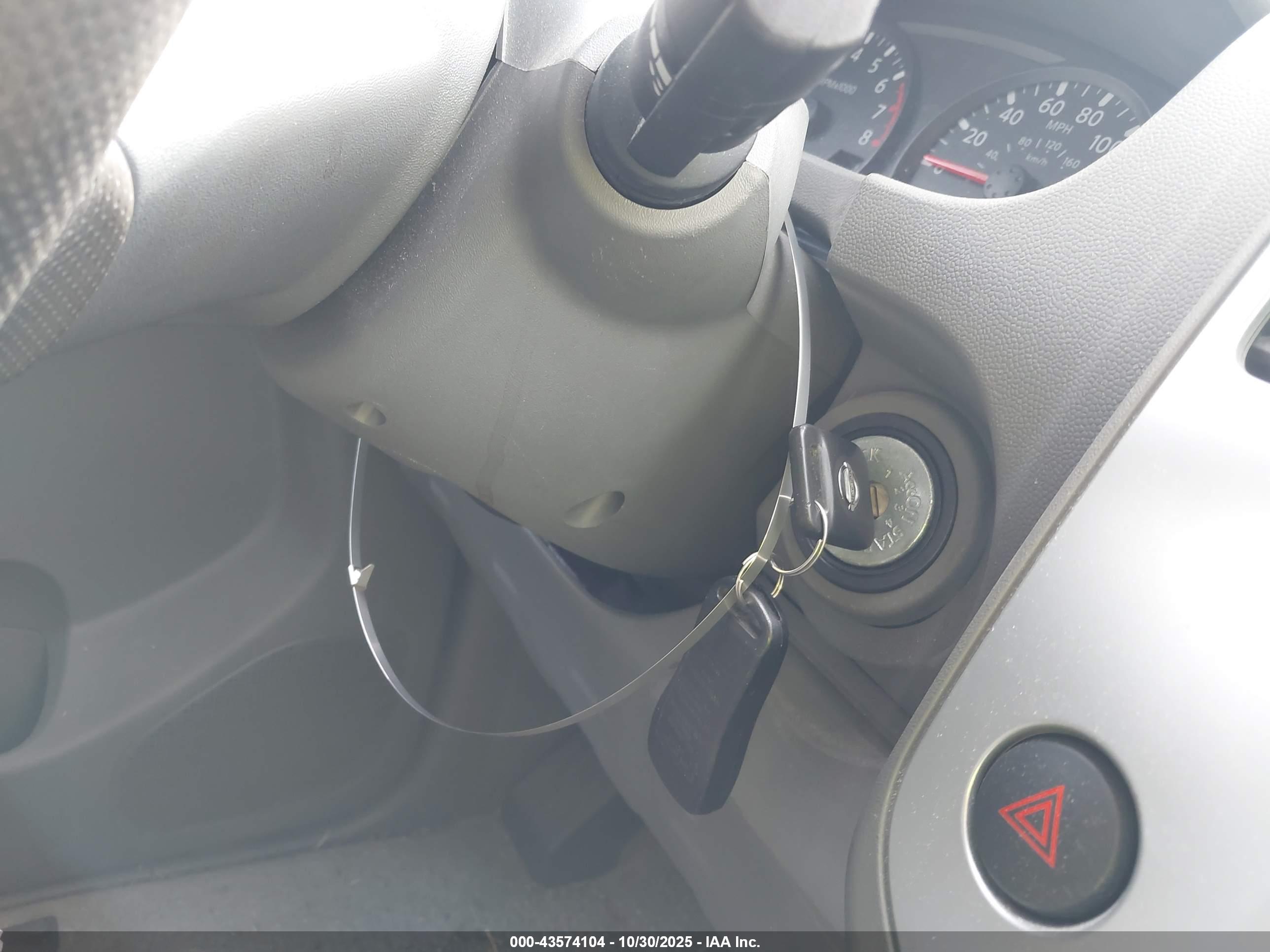NISSAN FRONTIER image 11