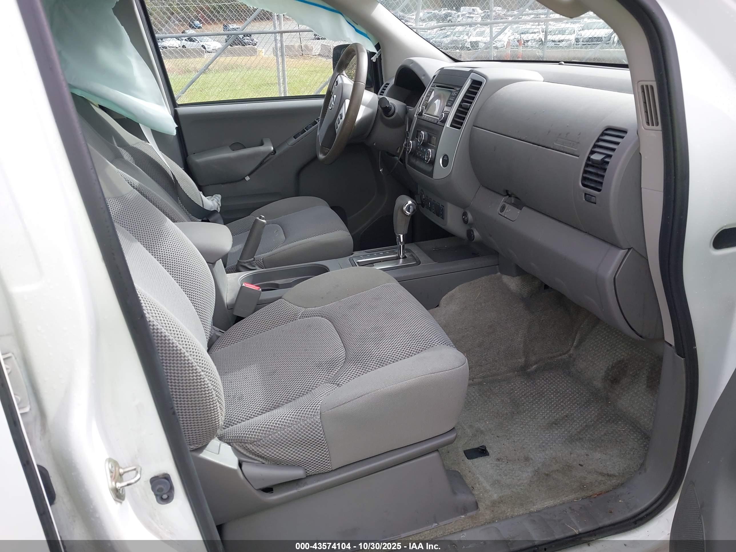 NISSAN FRONTIER image 5