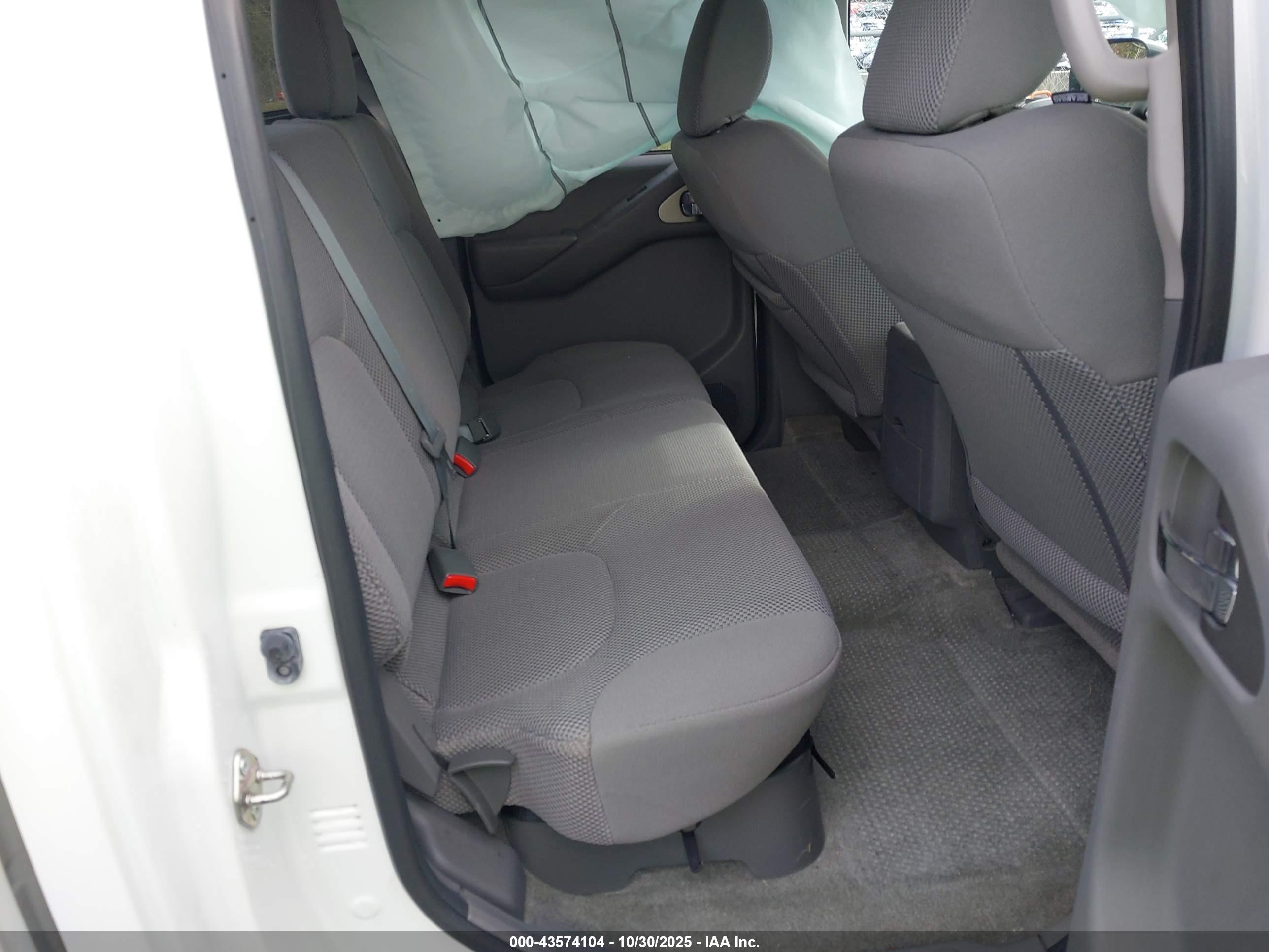 NISSAN FRONTIER image 8
