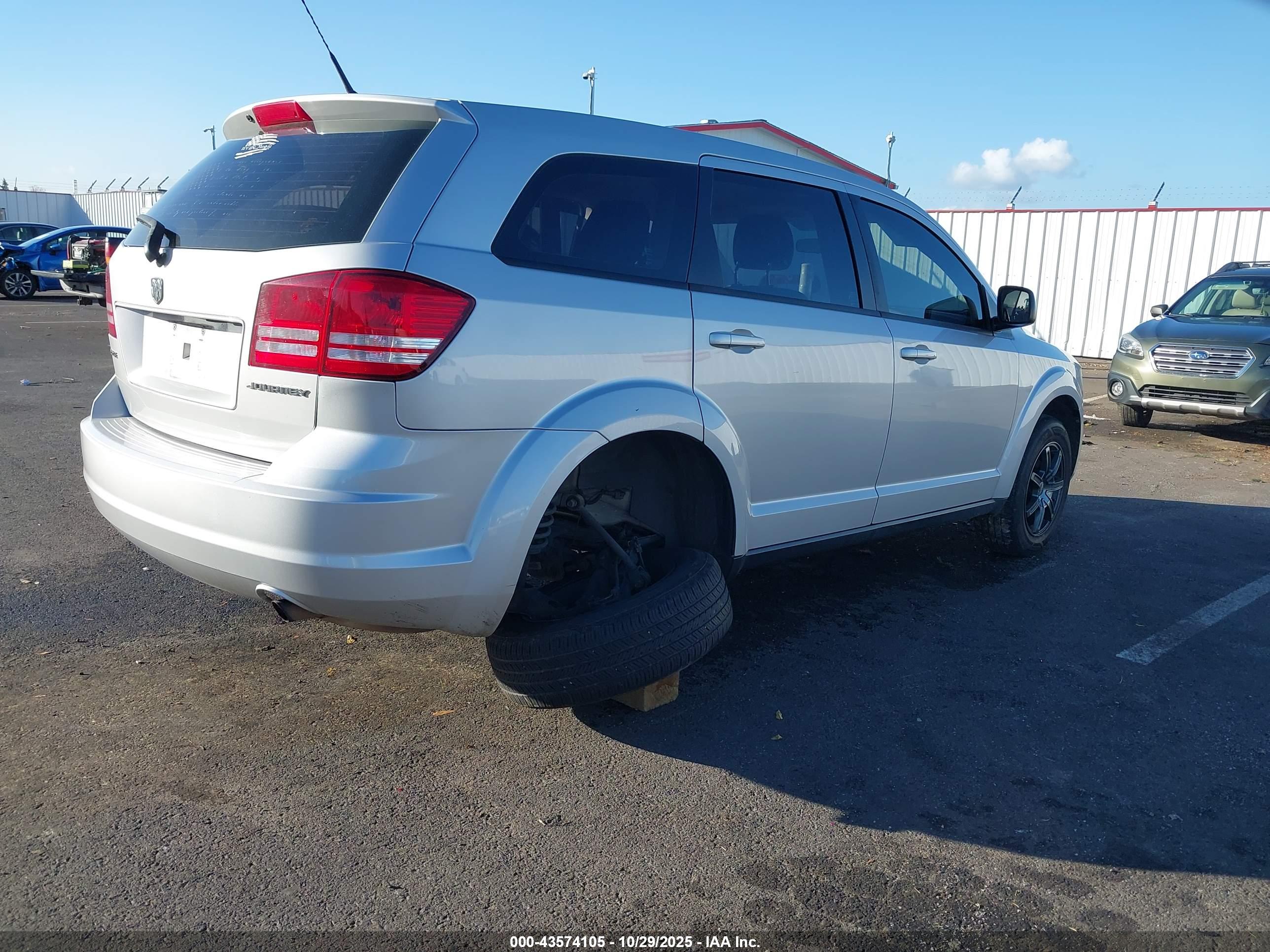 DODGE JOURNEY image 4