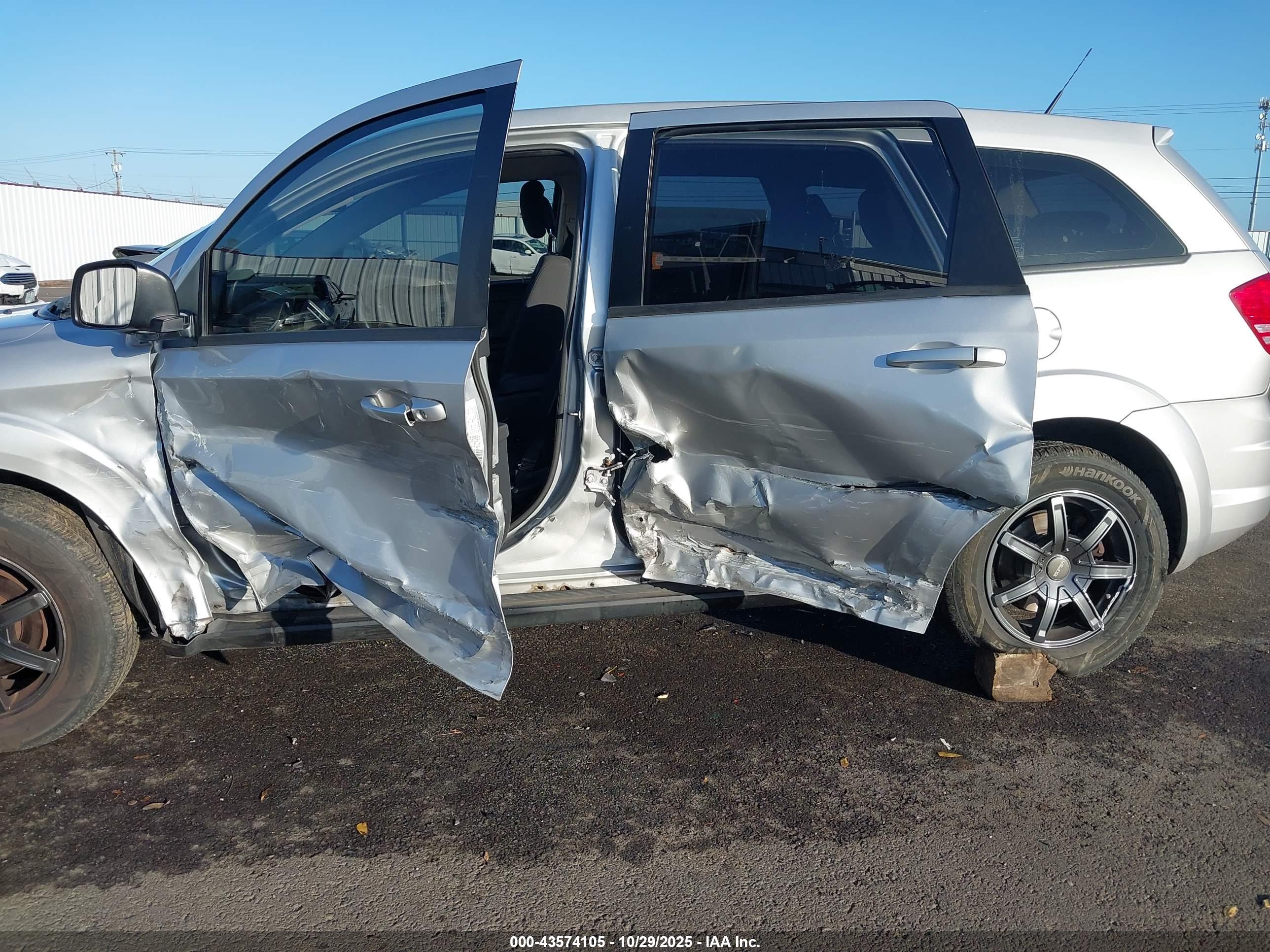 DODGE JOURNEY image 6