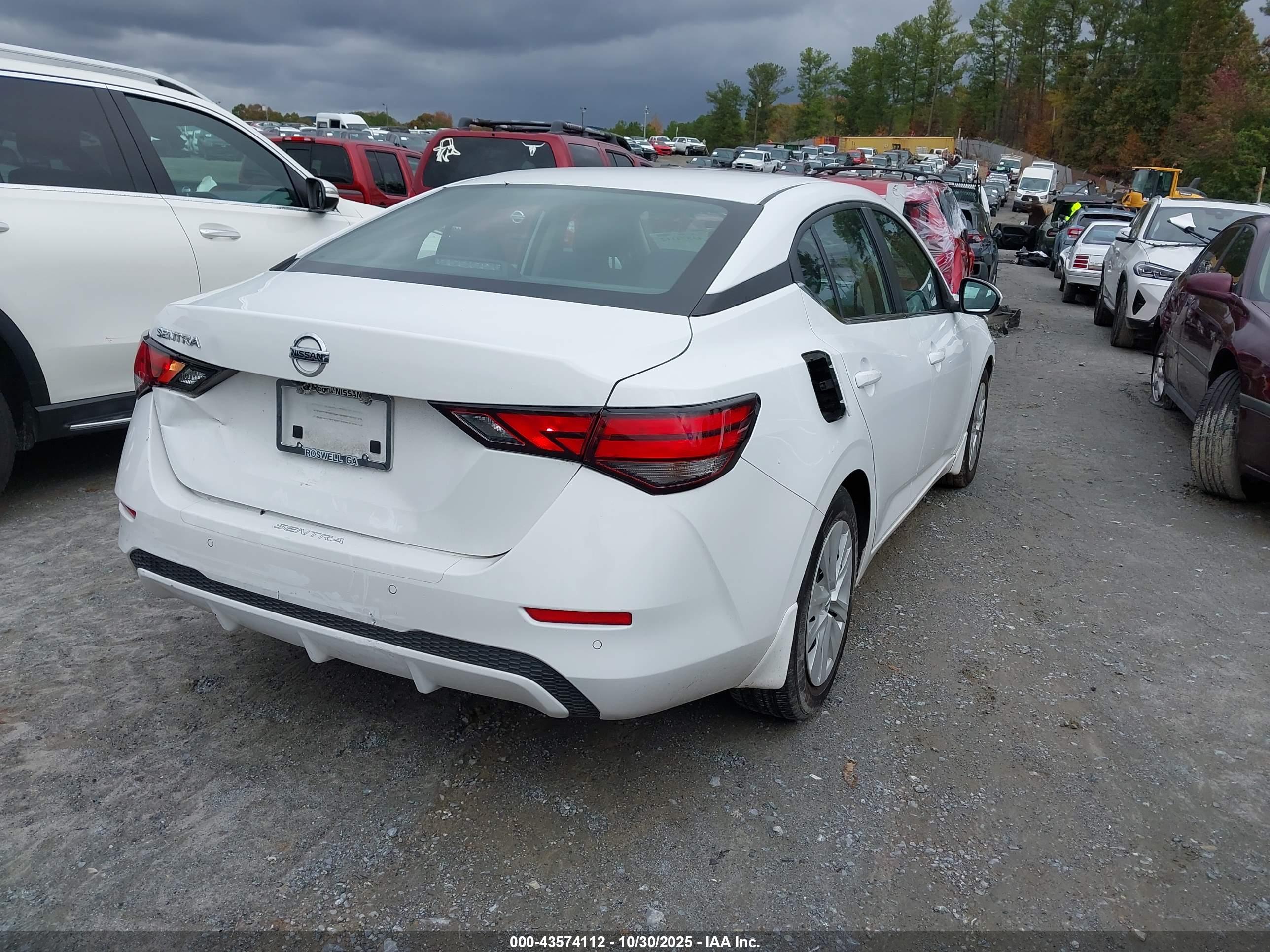 NISSAN SENTRA image 4