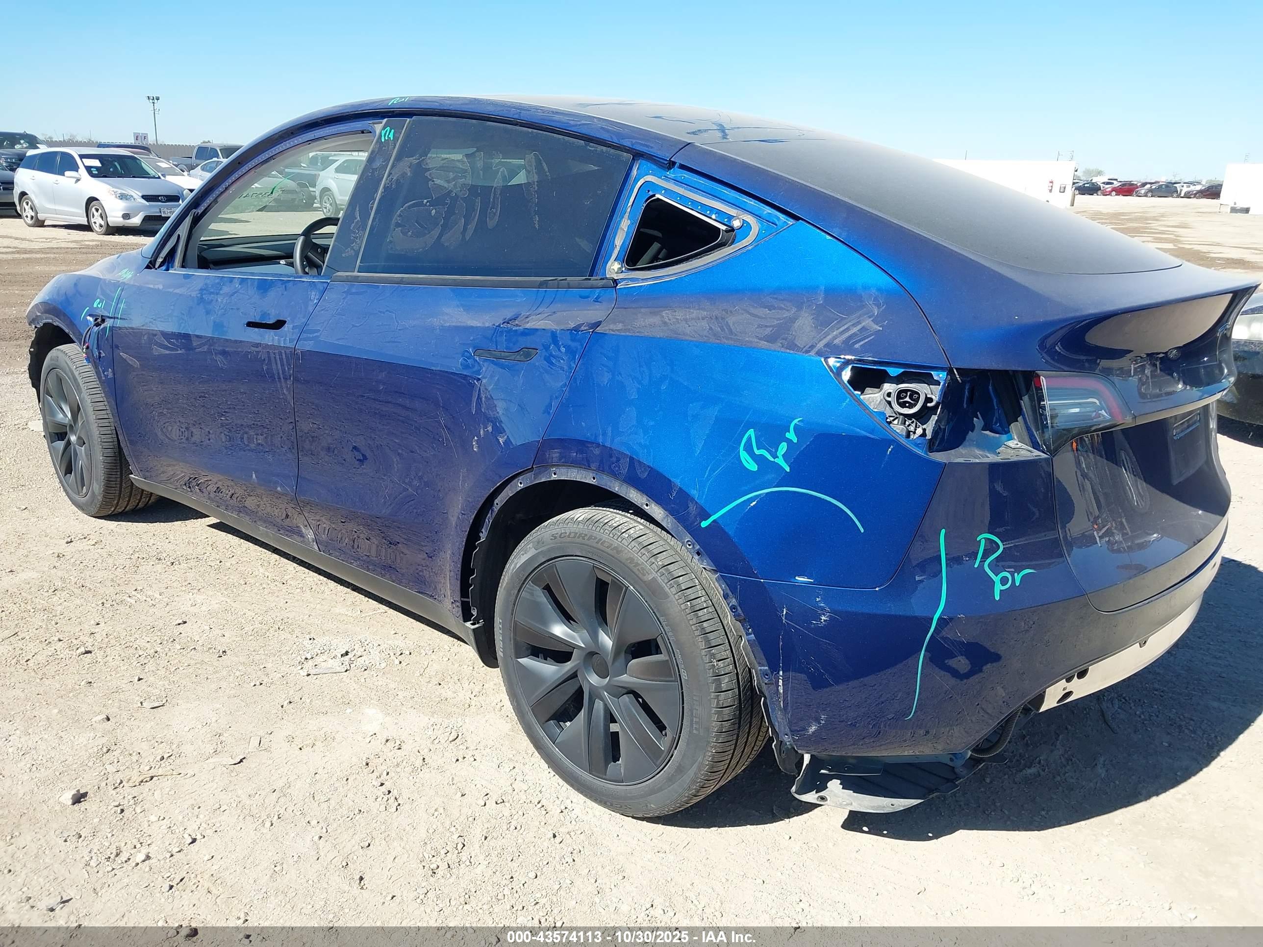 TESLA MODEL image 3