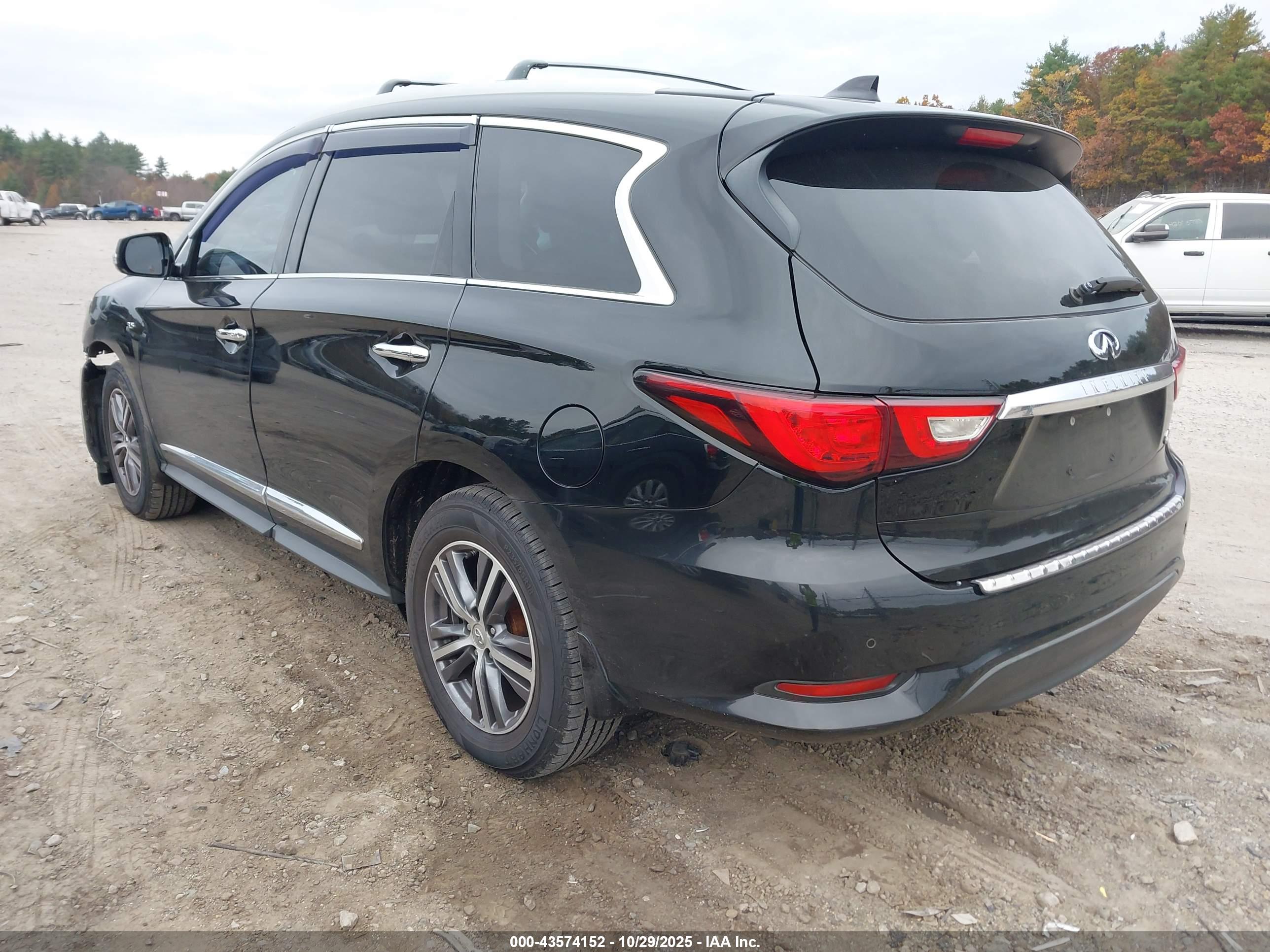 INFINITI QX60 image 3