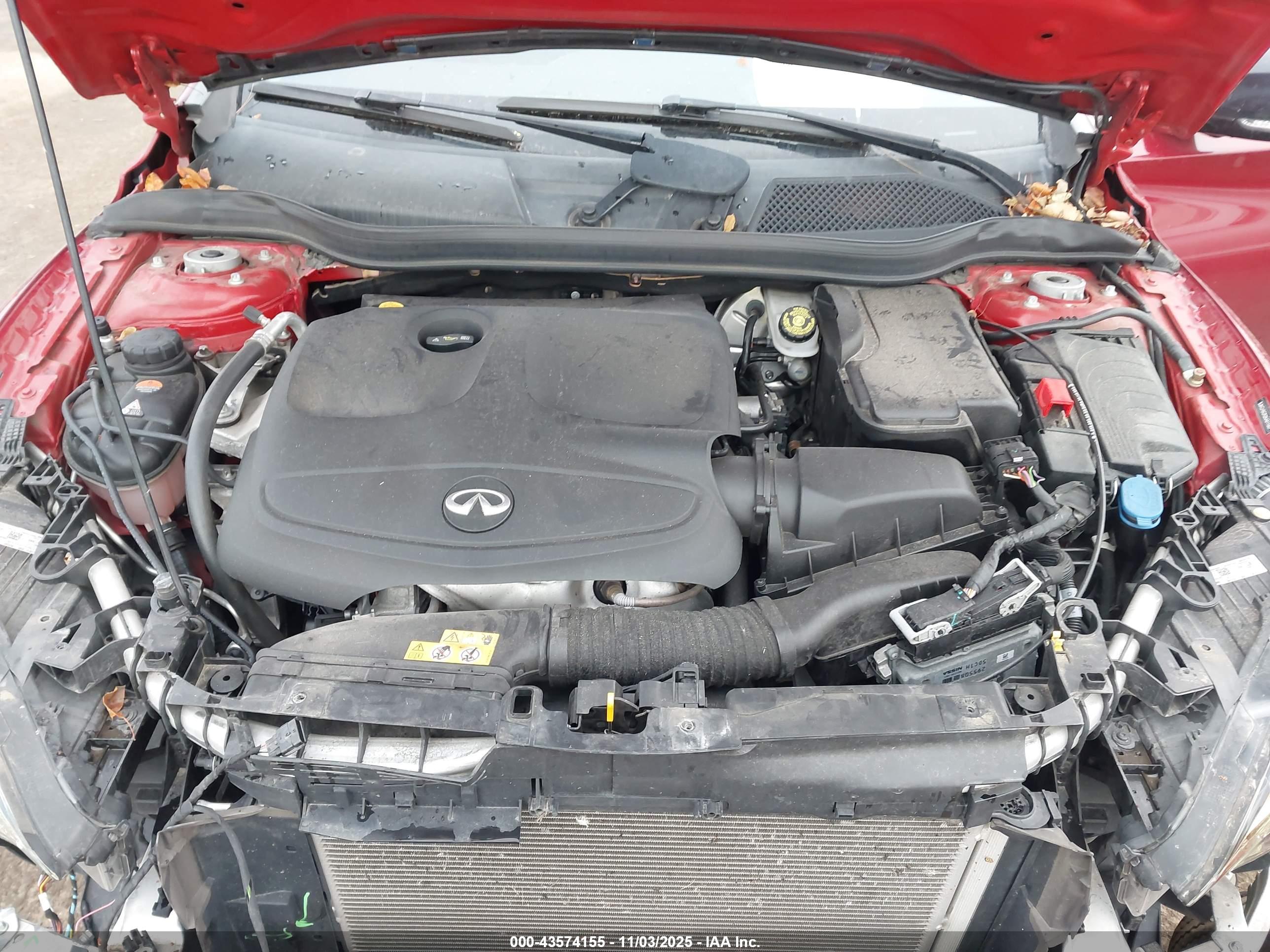 INFINITI QX30 image 10