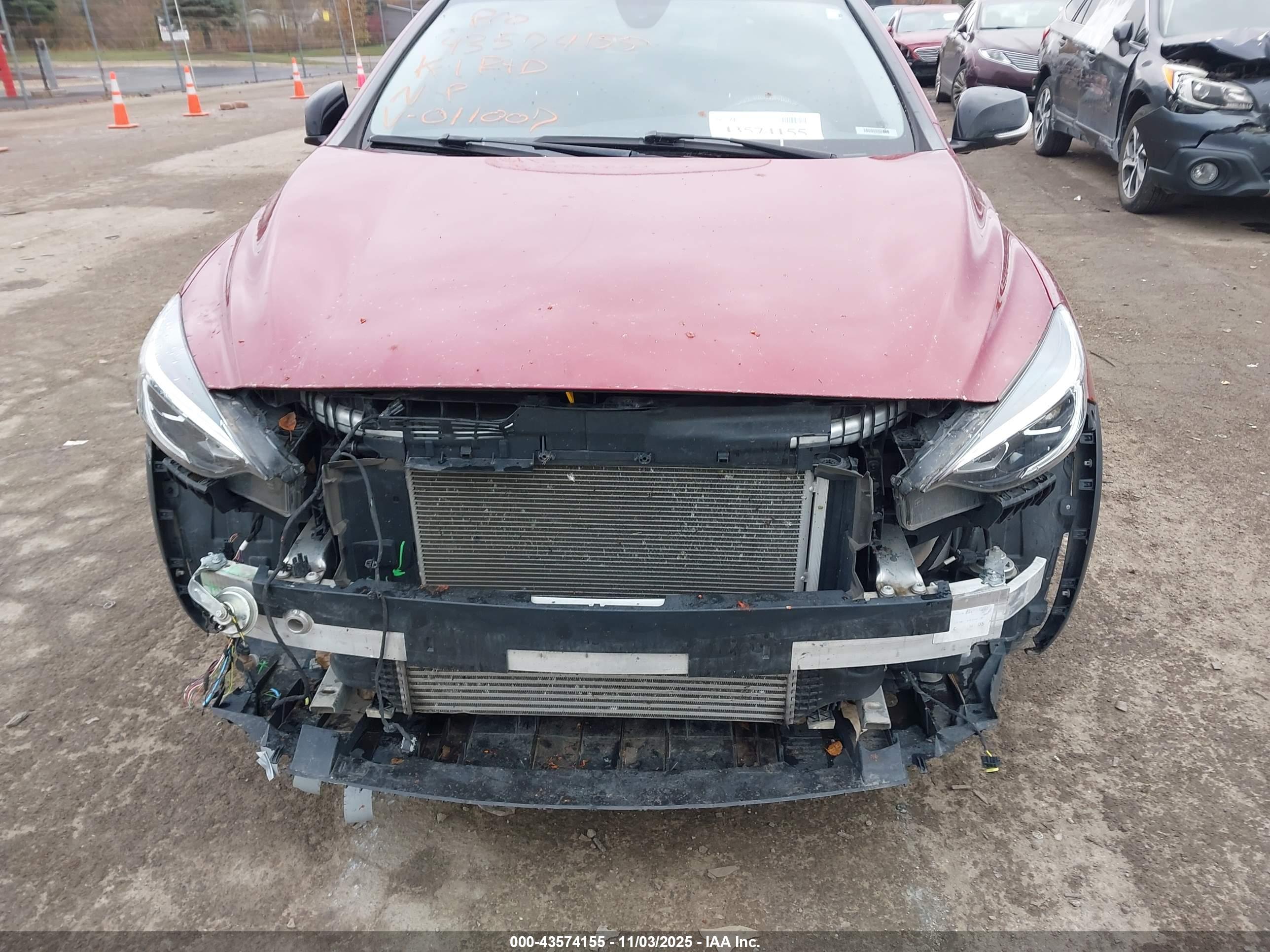 INFINITI QX30 image 6