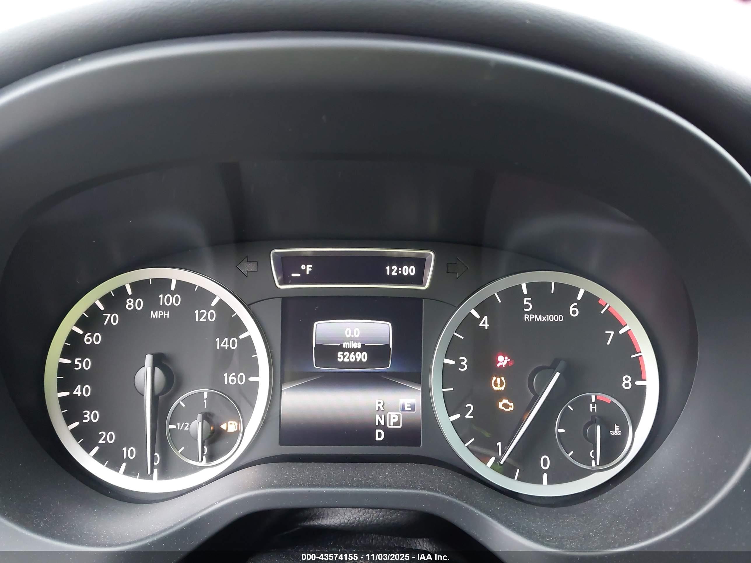 INFINITI QX30 image 7