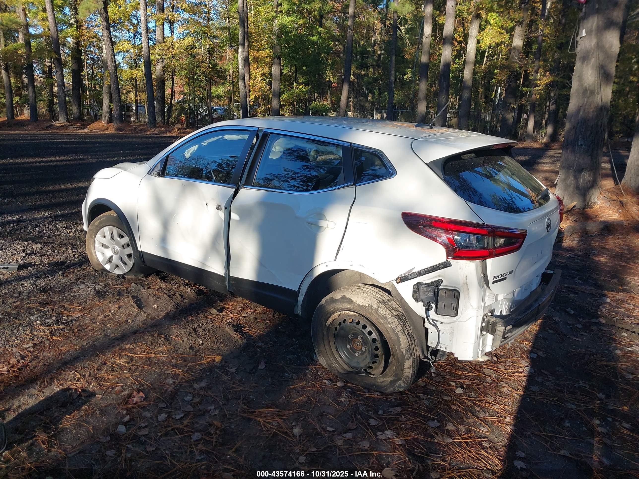 NISSAN ROGUE image 3