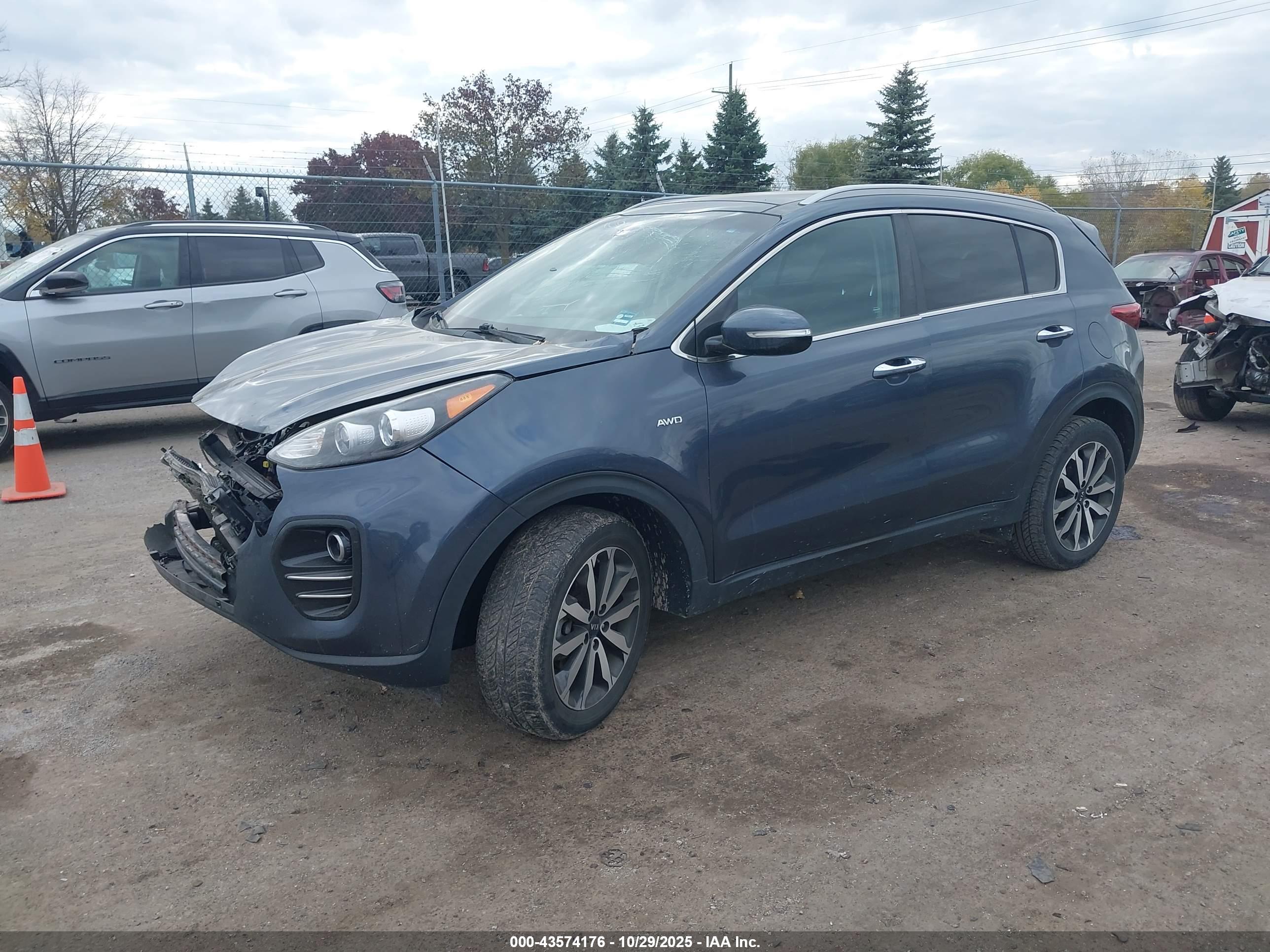 KIA SPORTAGE image 2