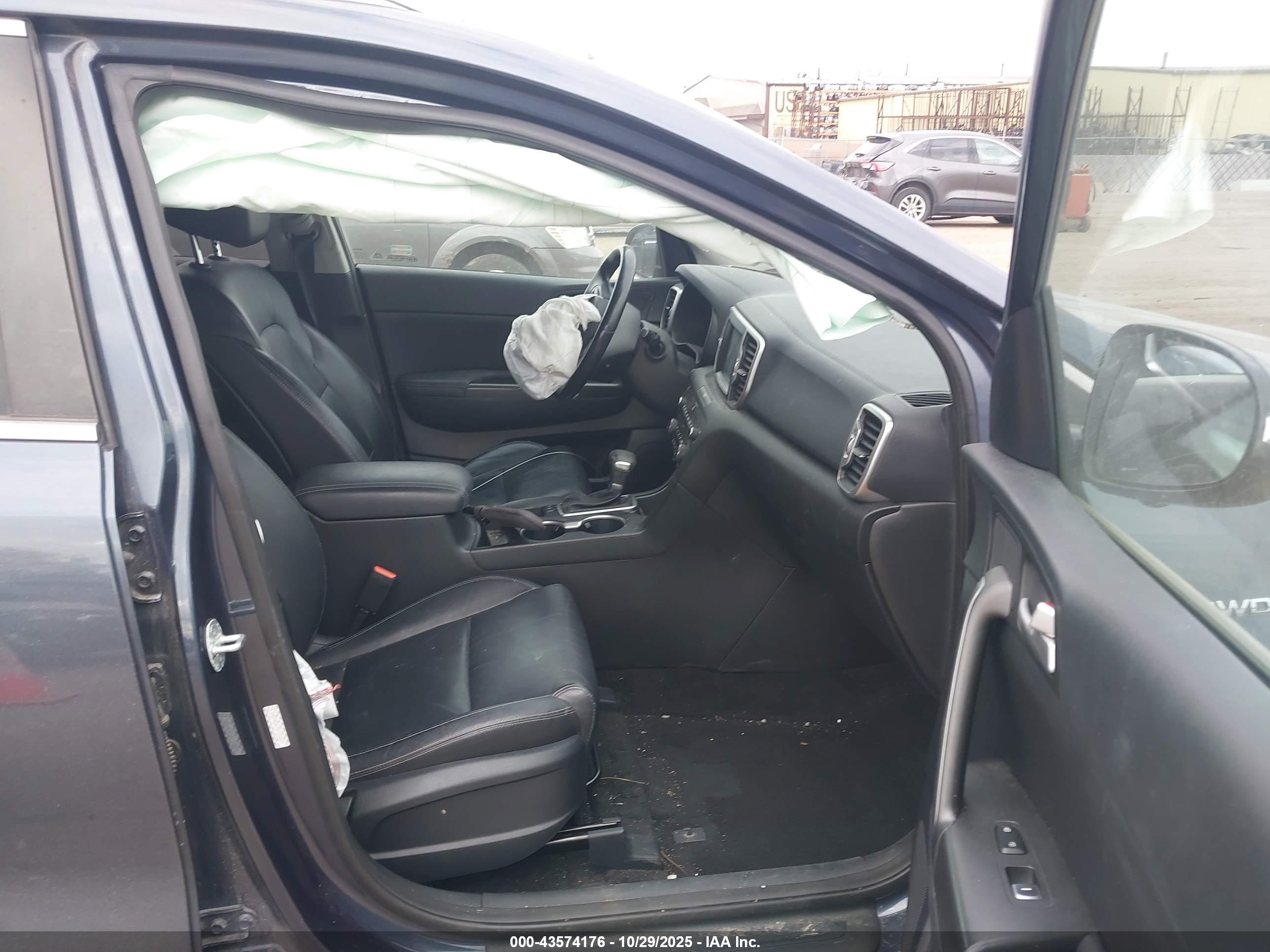 KIA SPORTAGE image 5