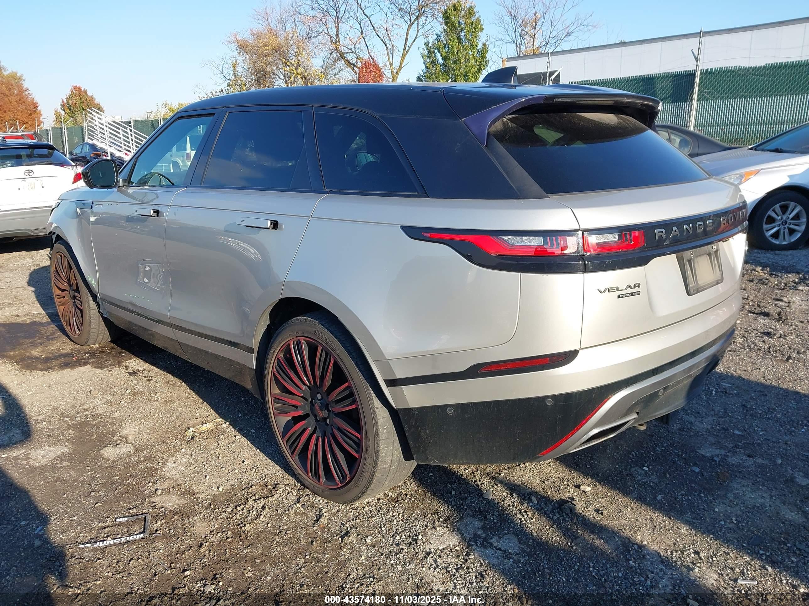 LAND ROVER image 3