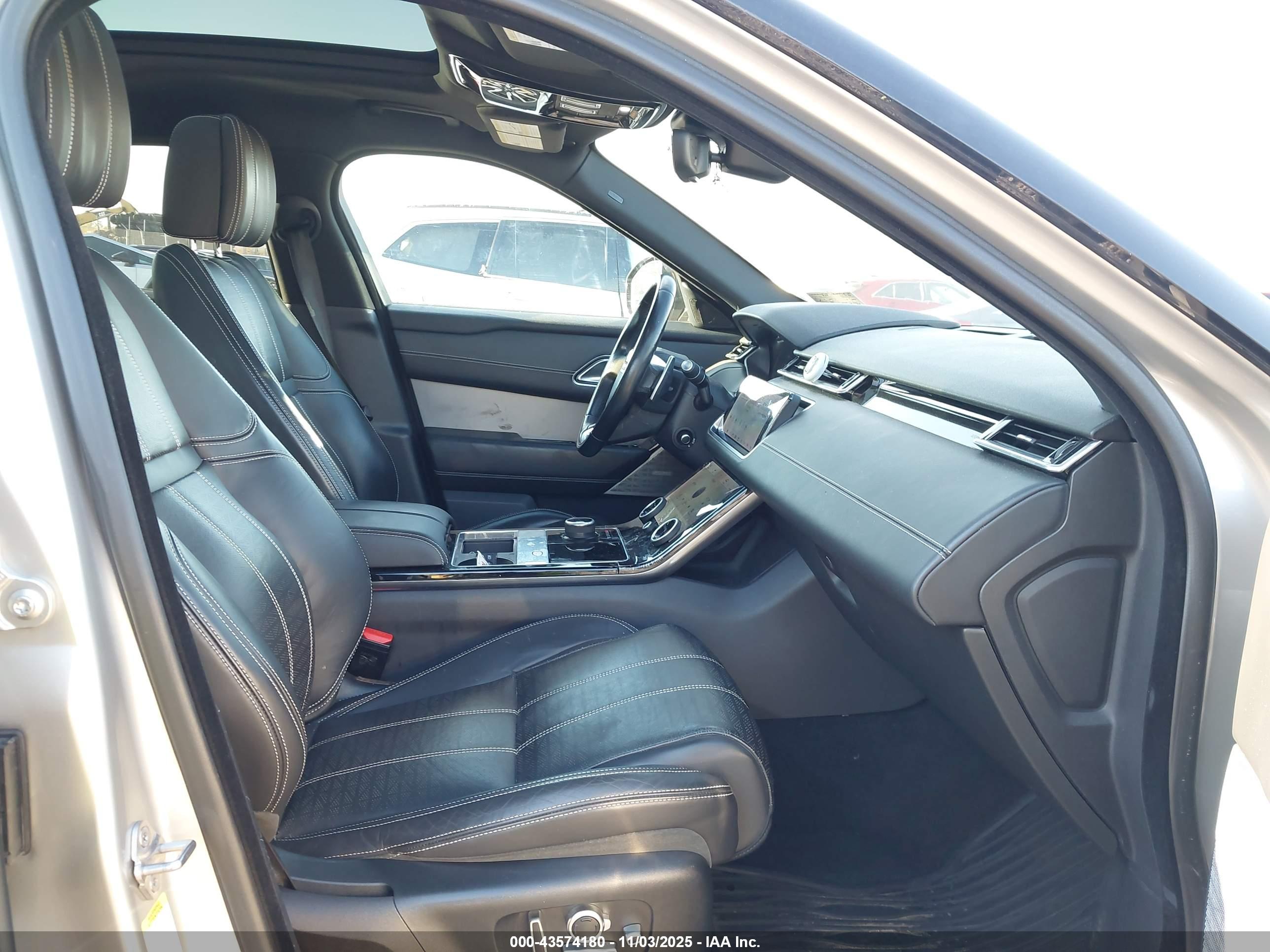 LAND ROVER image 5
