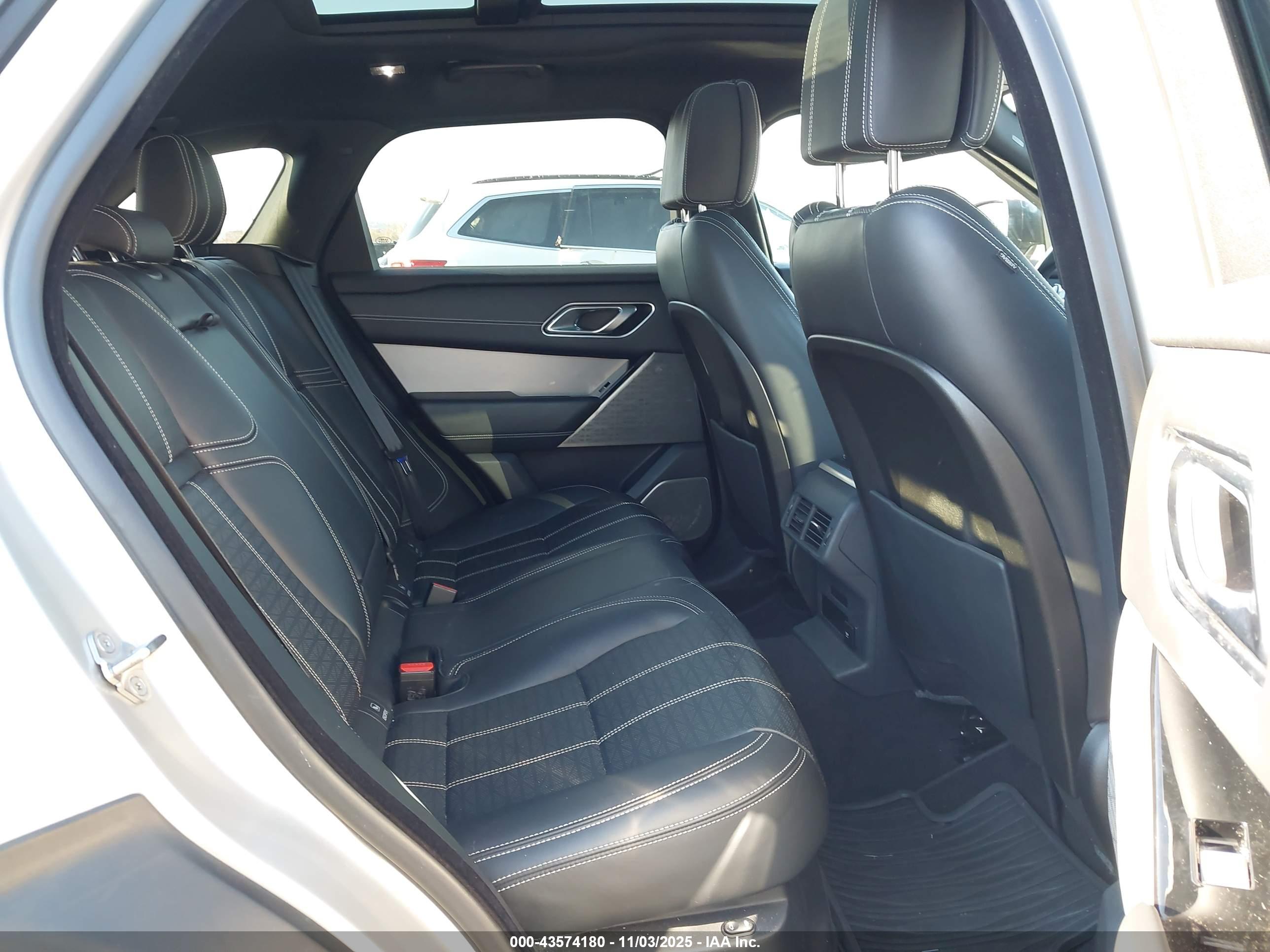 LAND ROVER image 8