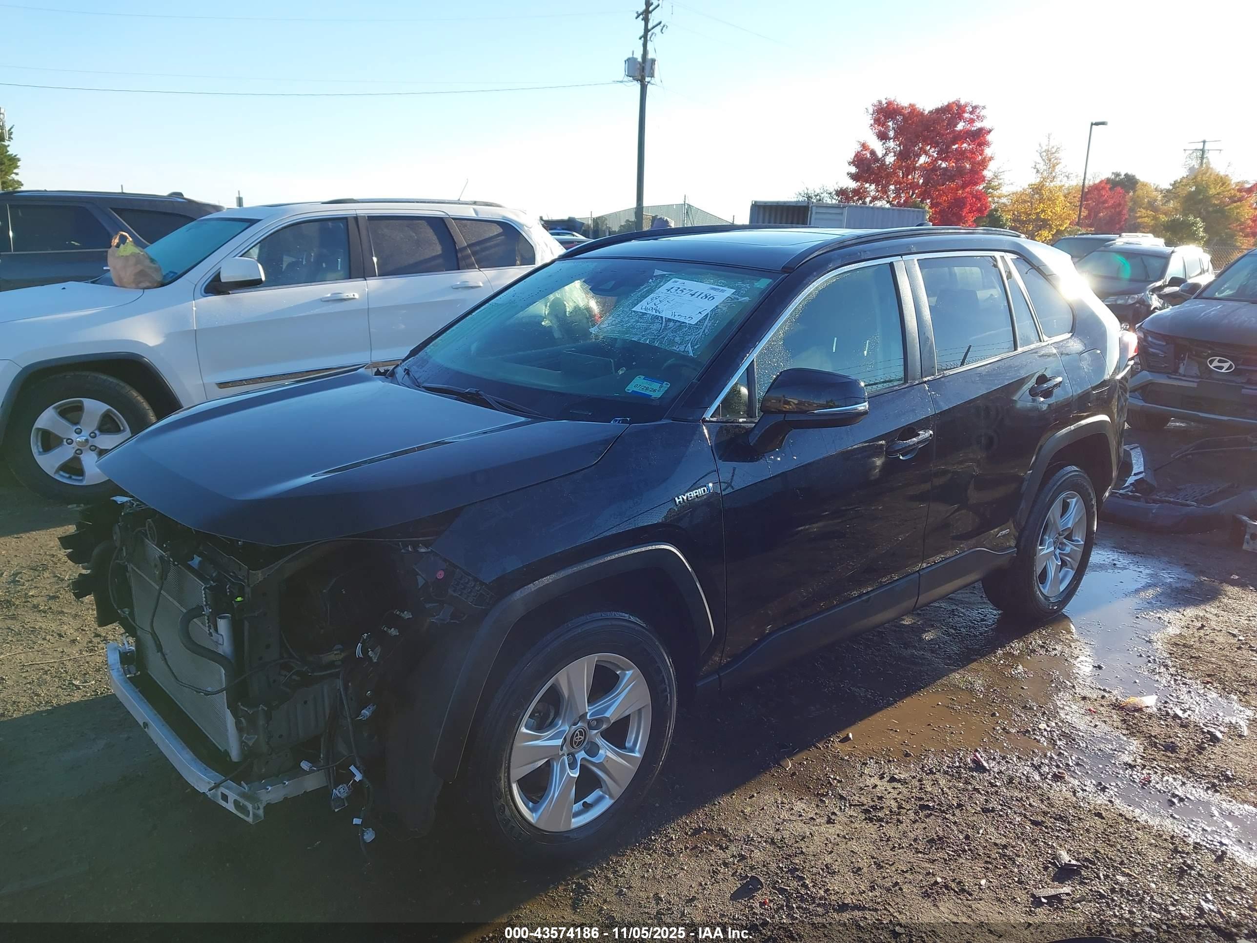 TOYOTA RAV4 image 2