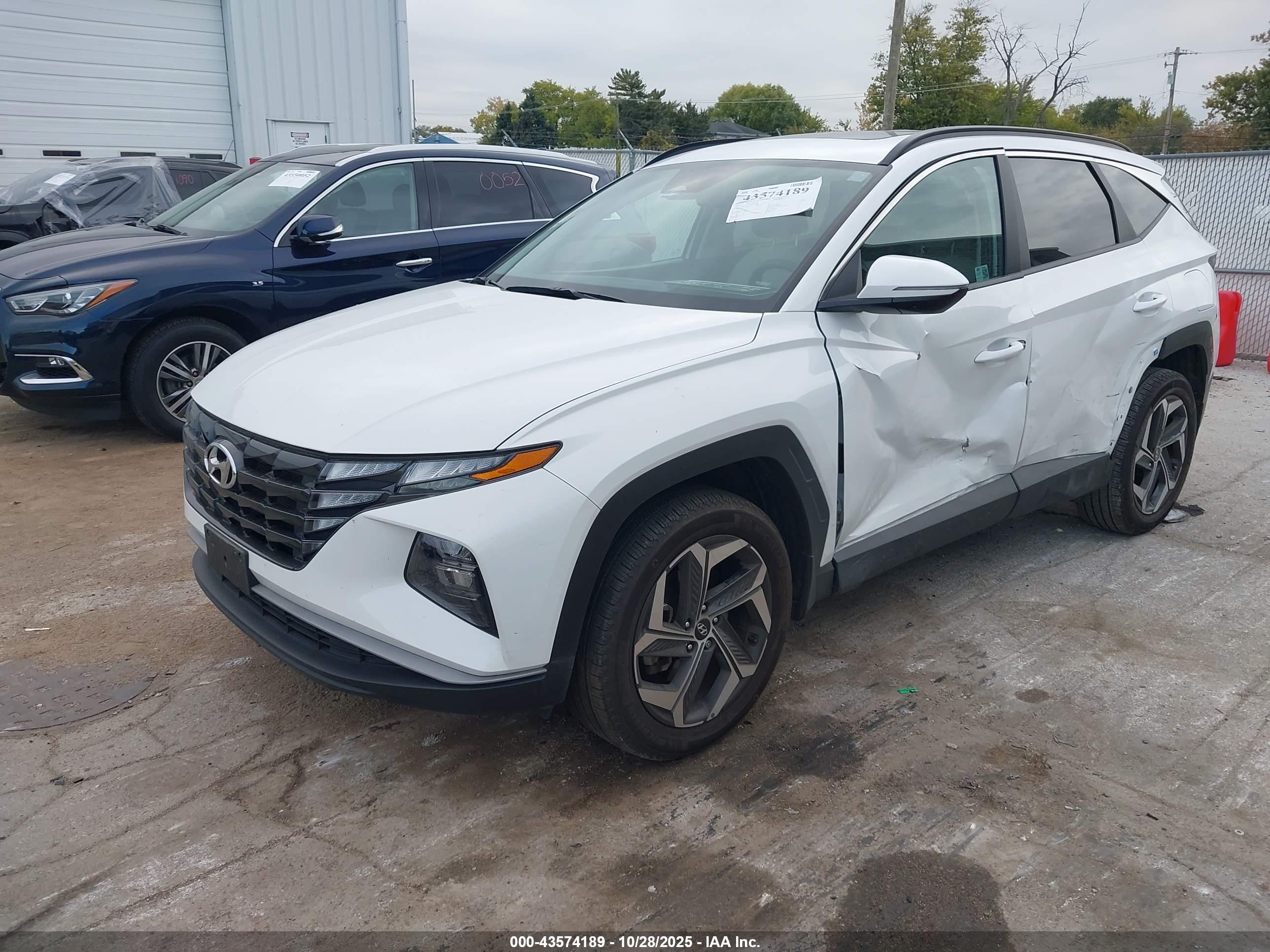 HYUNDAI TUCSON image 2