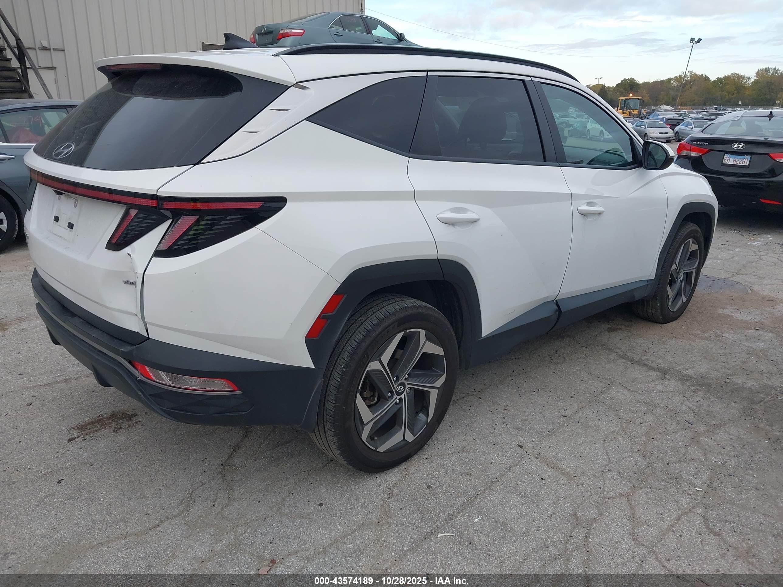 HYUNDAI TUCSON image 4
