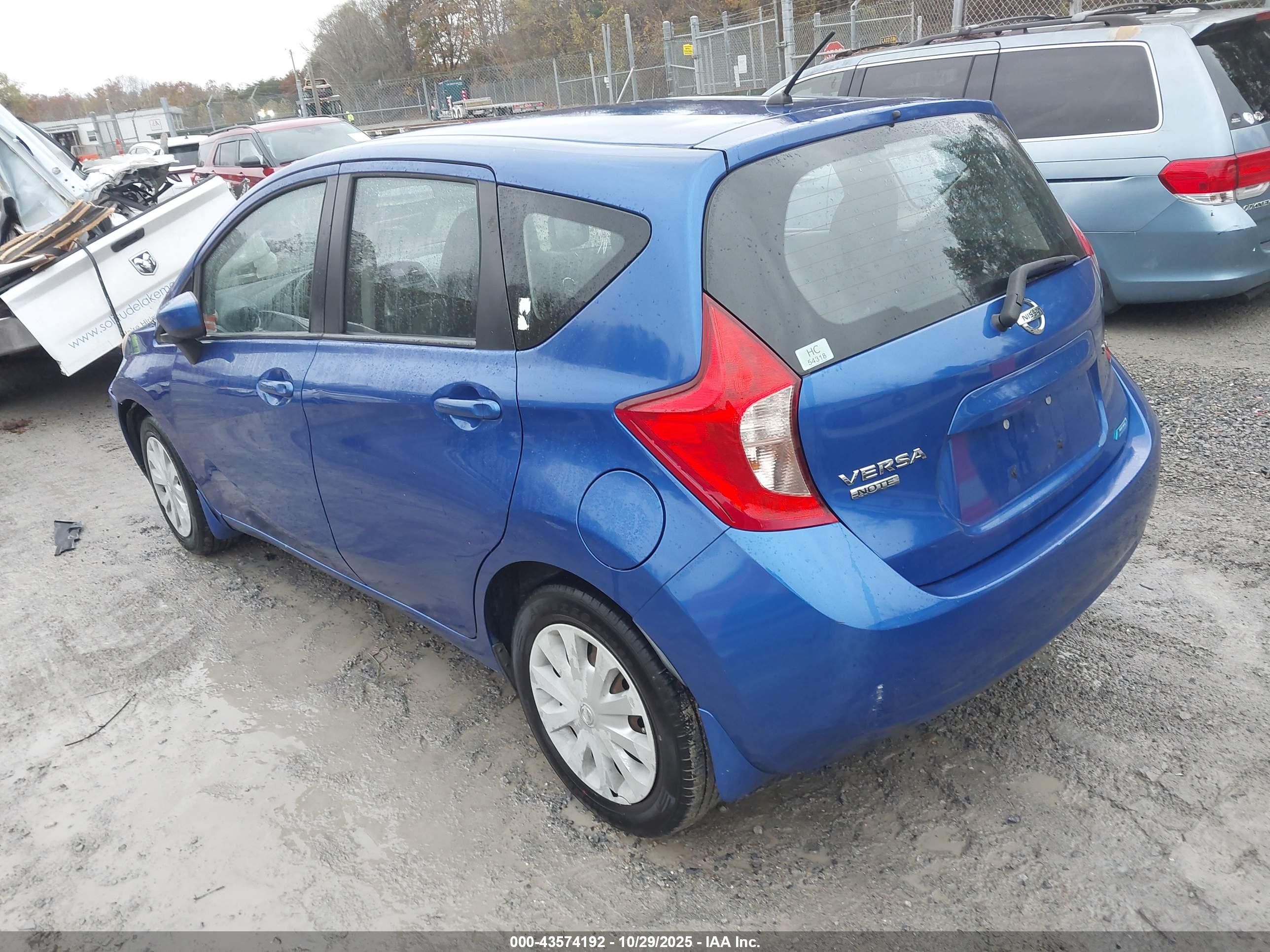 NISSAN VERSA image 3