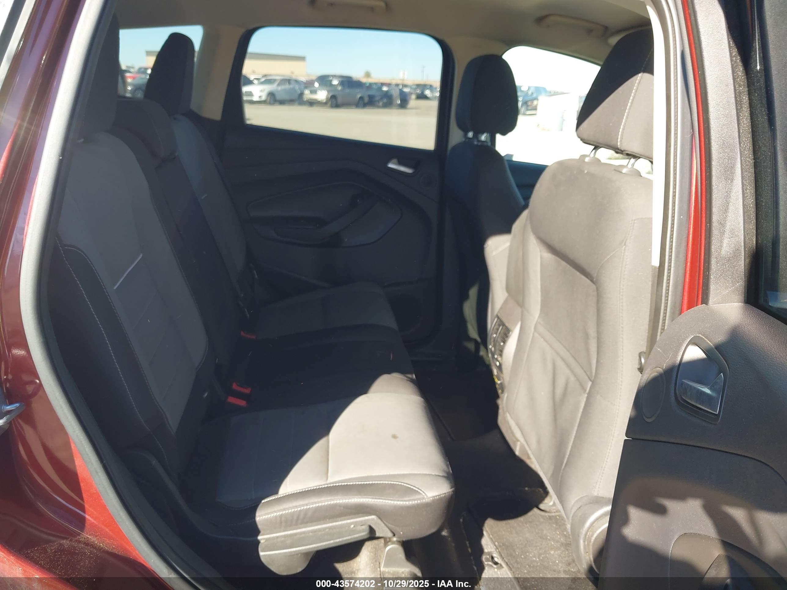 FORD ESCAPE image 8