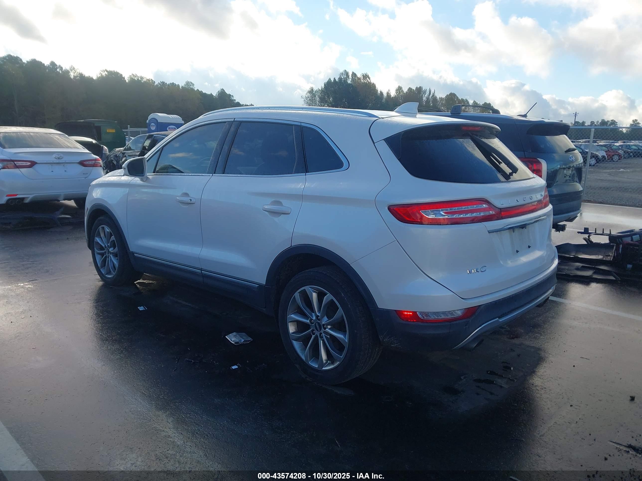 LINCOLN MKC image 3