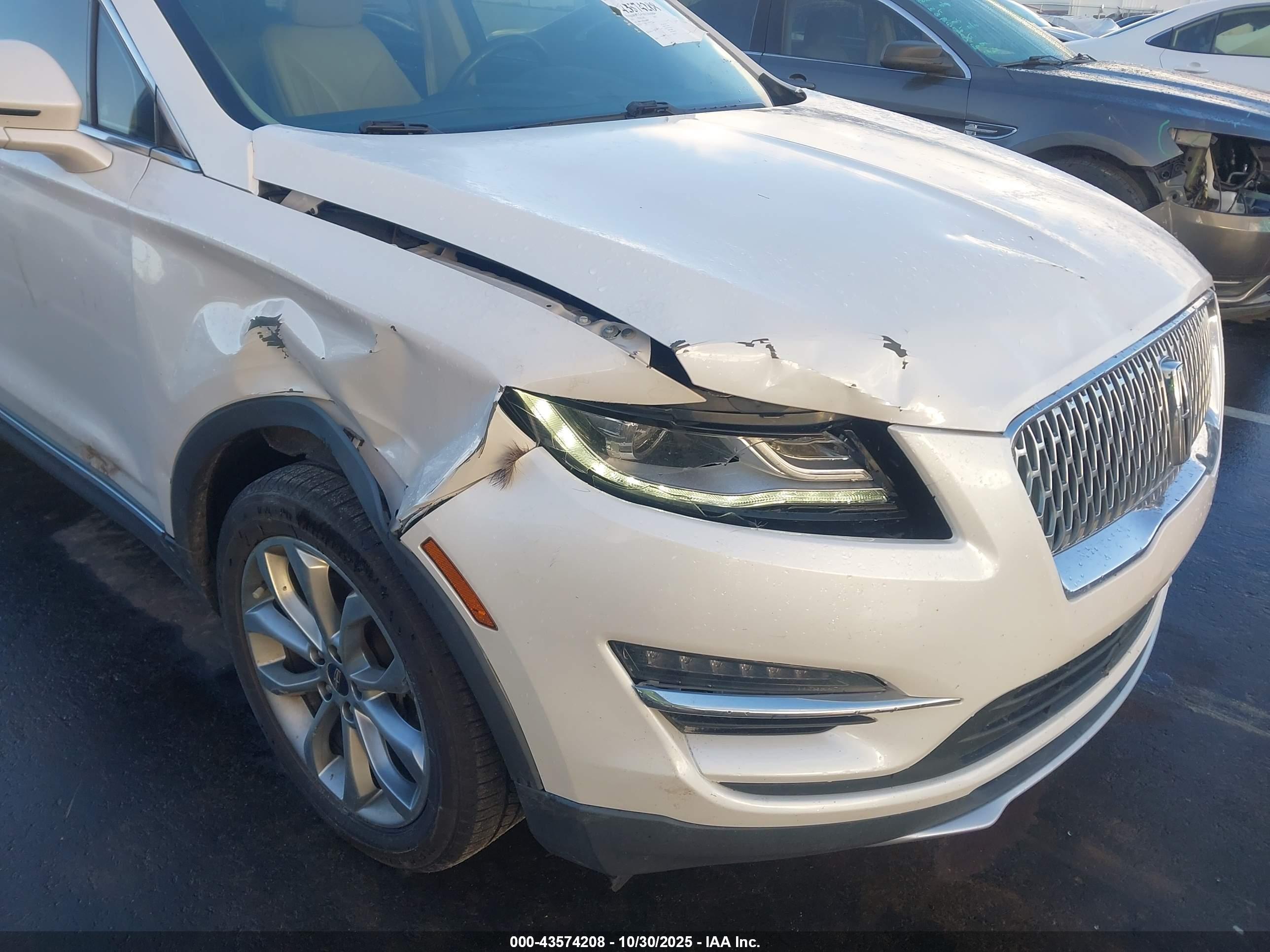 LINCOLN MKC image 6