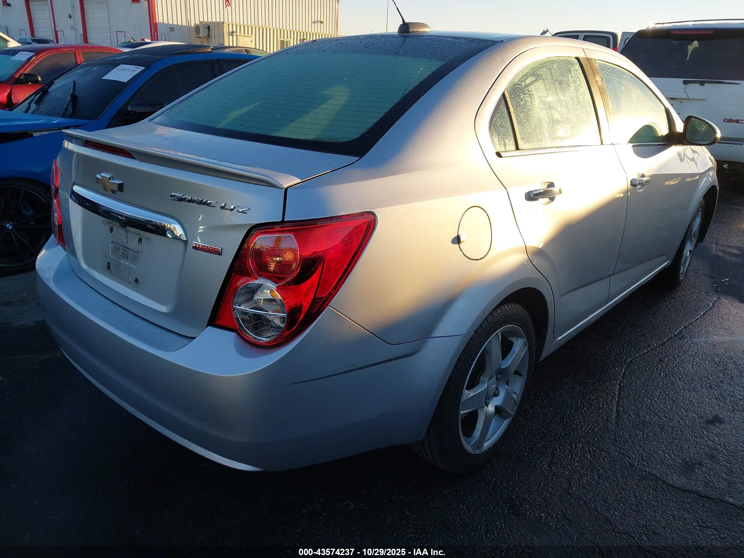 CHEVROLET SONIC image 4