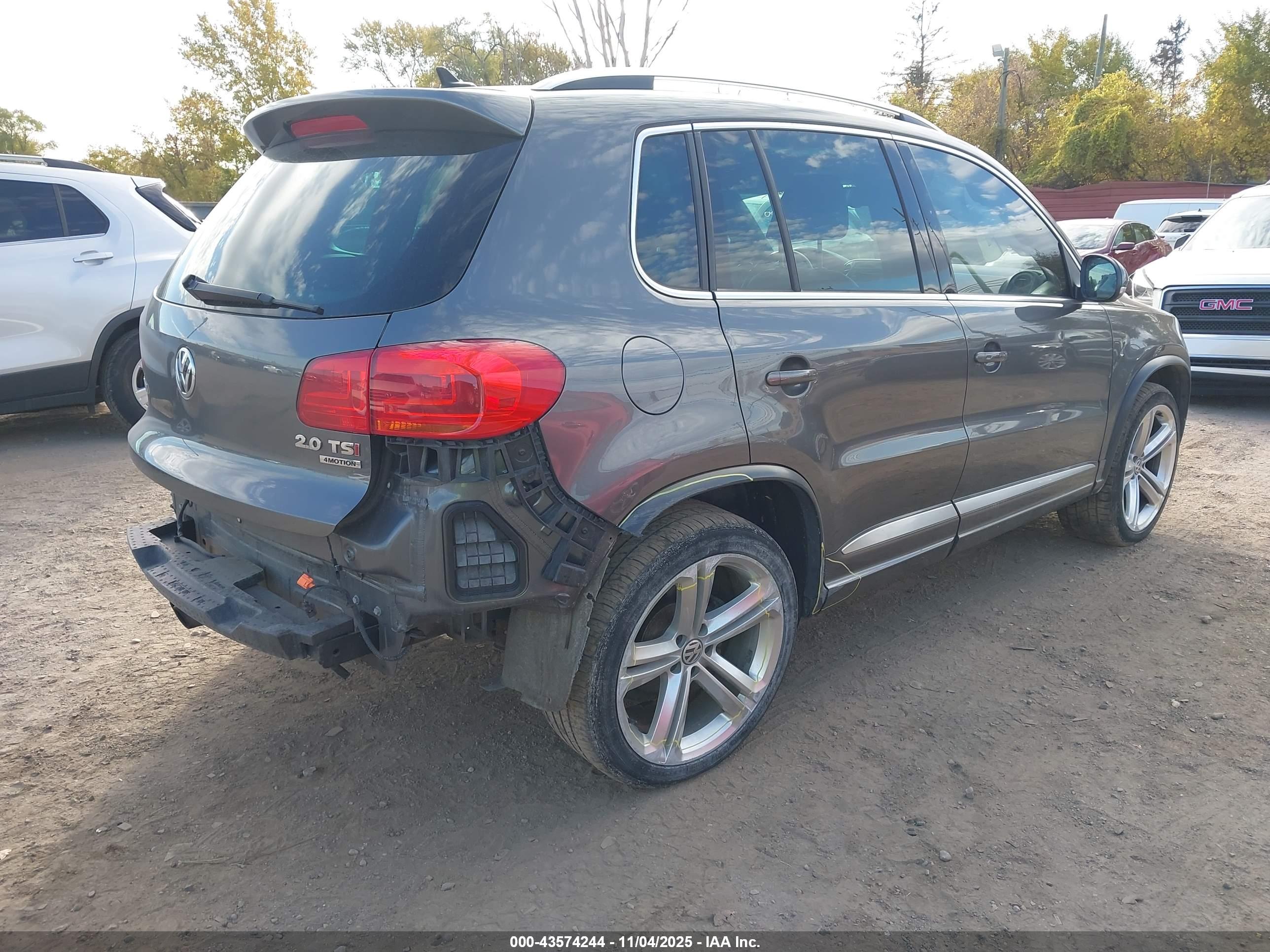 VOLKSWAGEN TIGUAN image 4