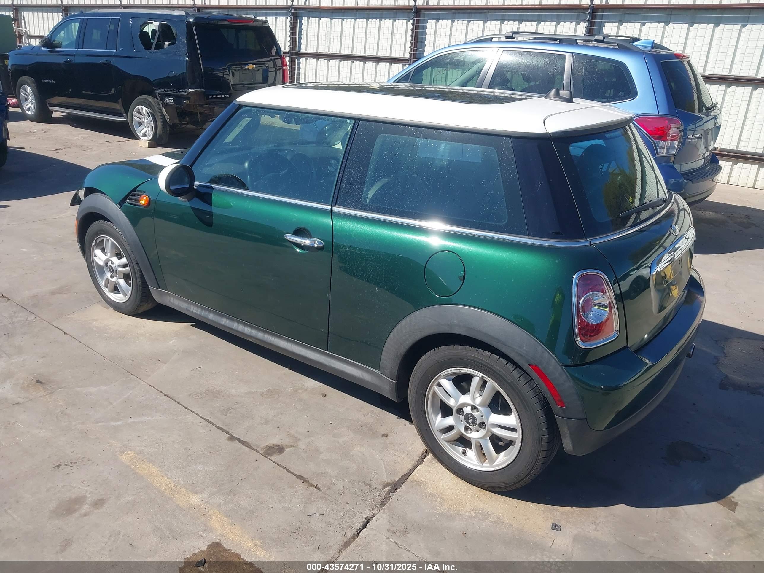 MINI COOPER image 3