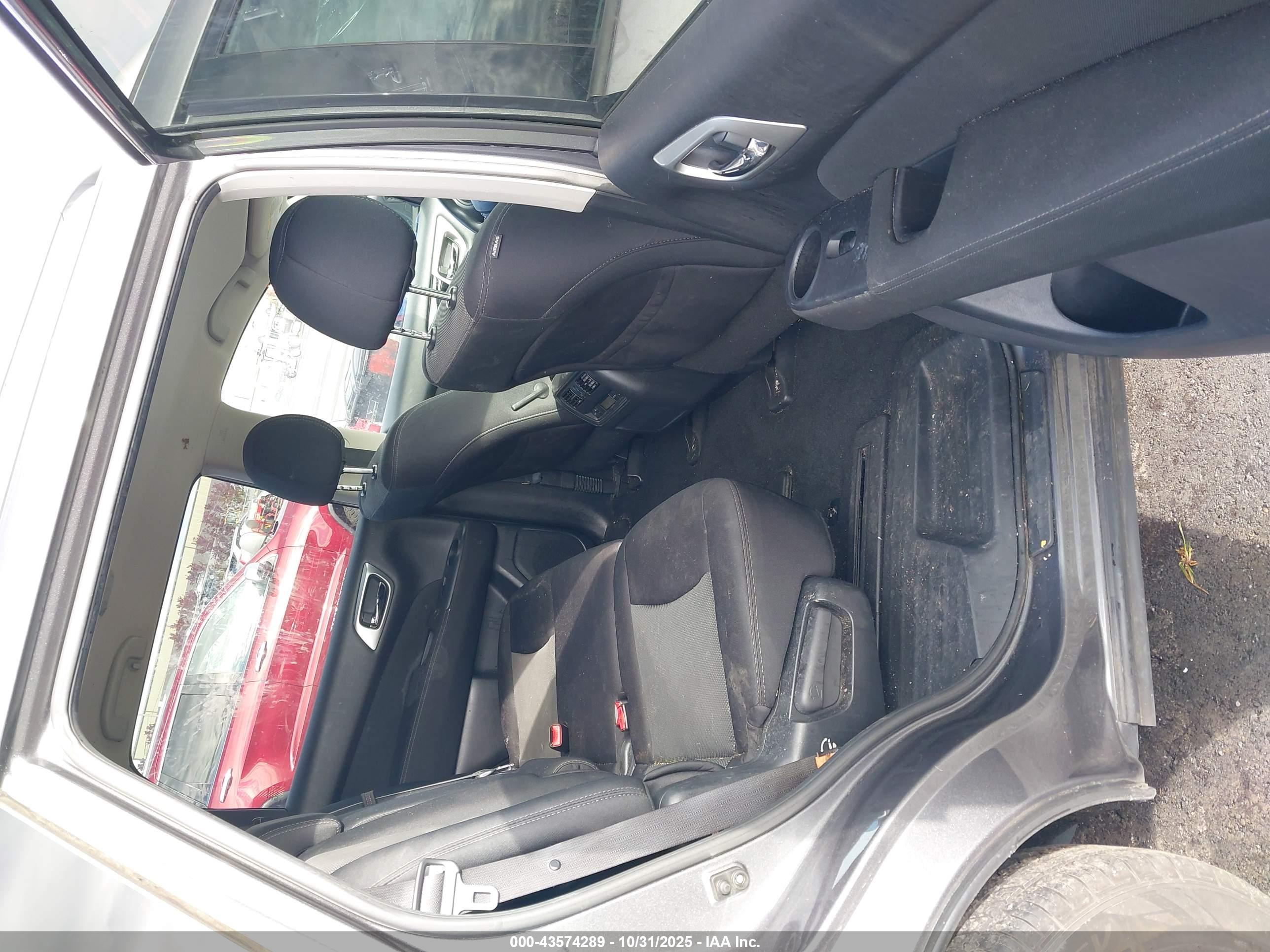 NISSAN PATHFINDER image 8
