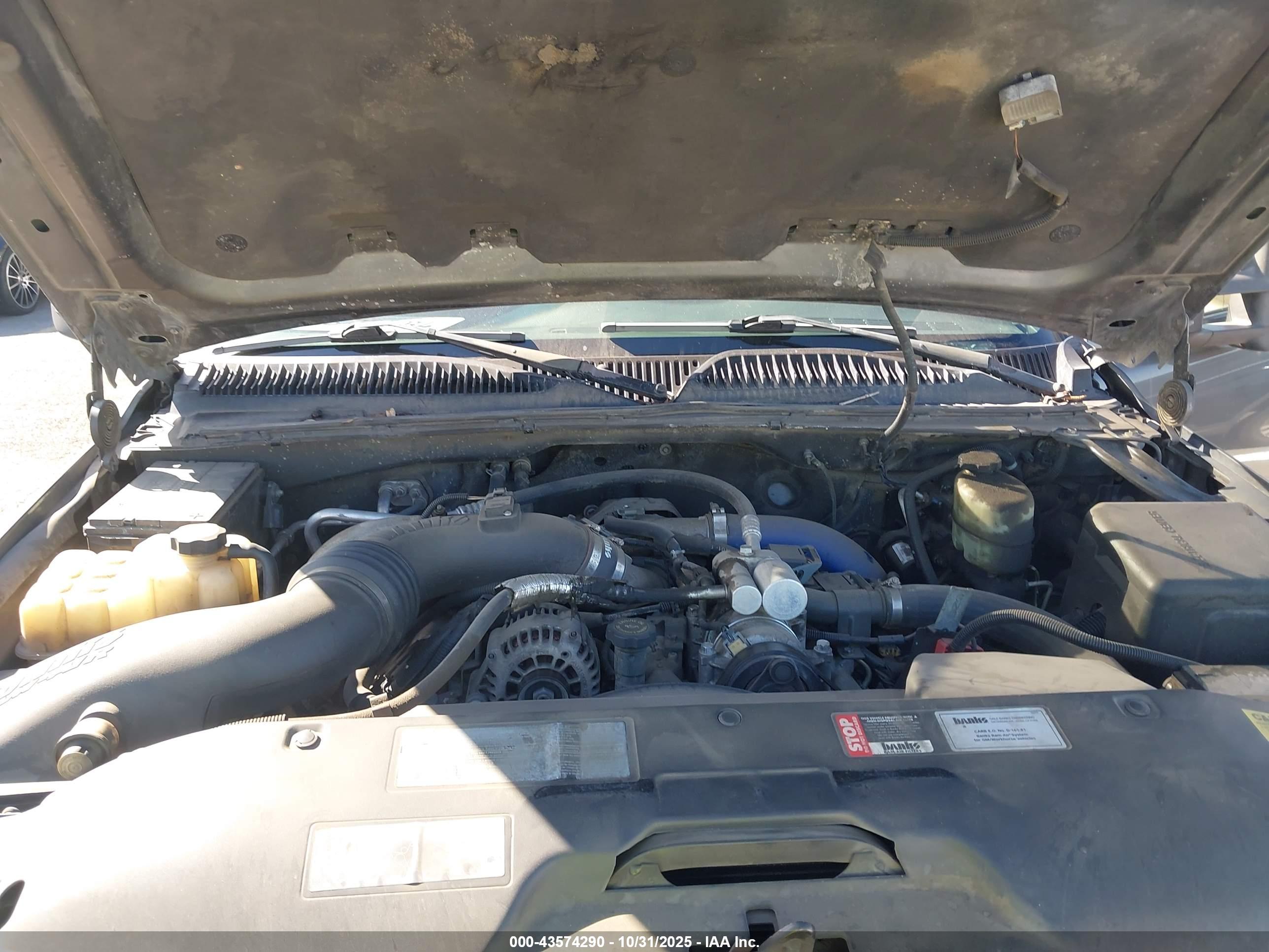 CHEVROLET SILVERADO image 10