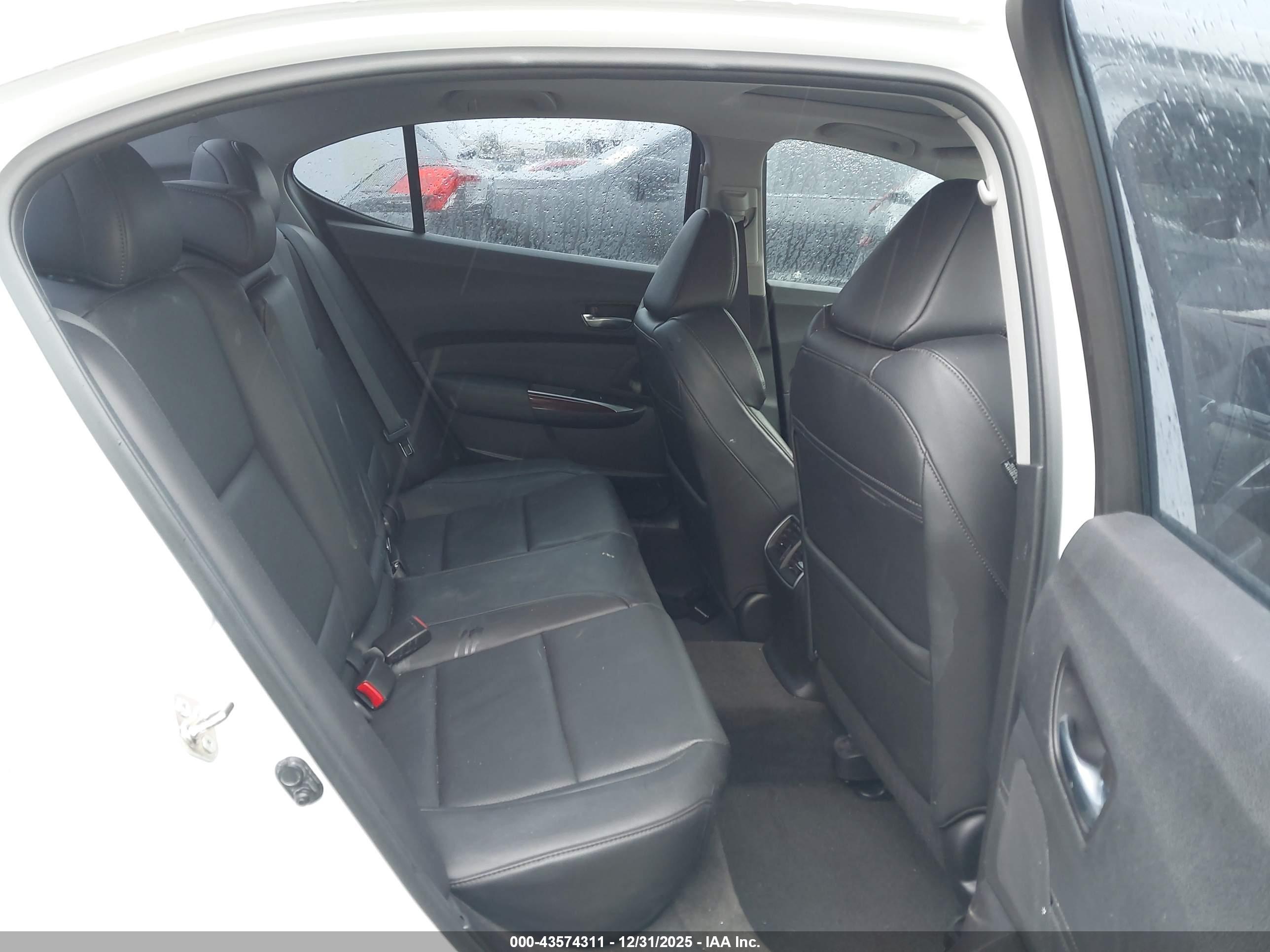 ACURA TLX image 8