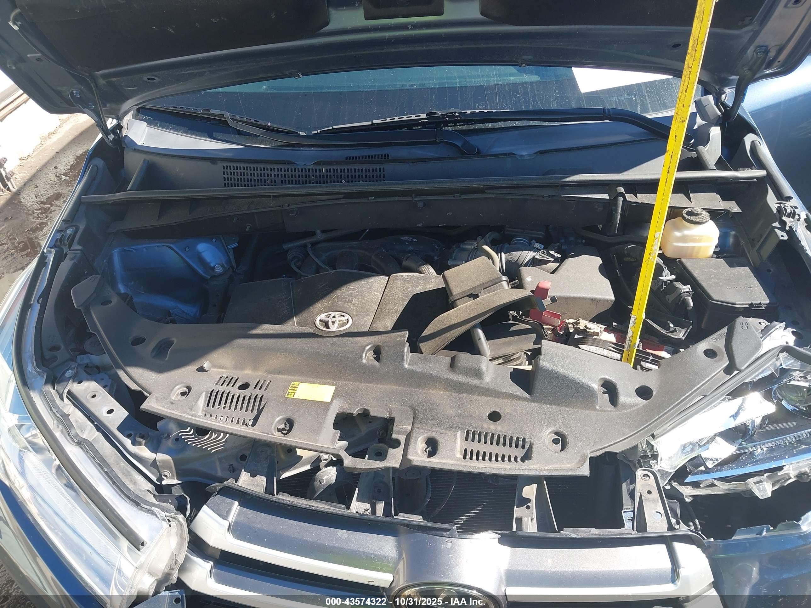 TOYOTA HIGHLANDER image 10