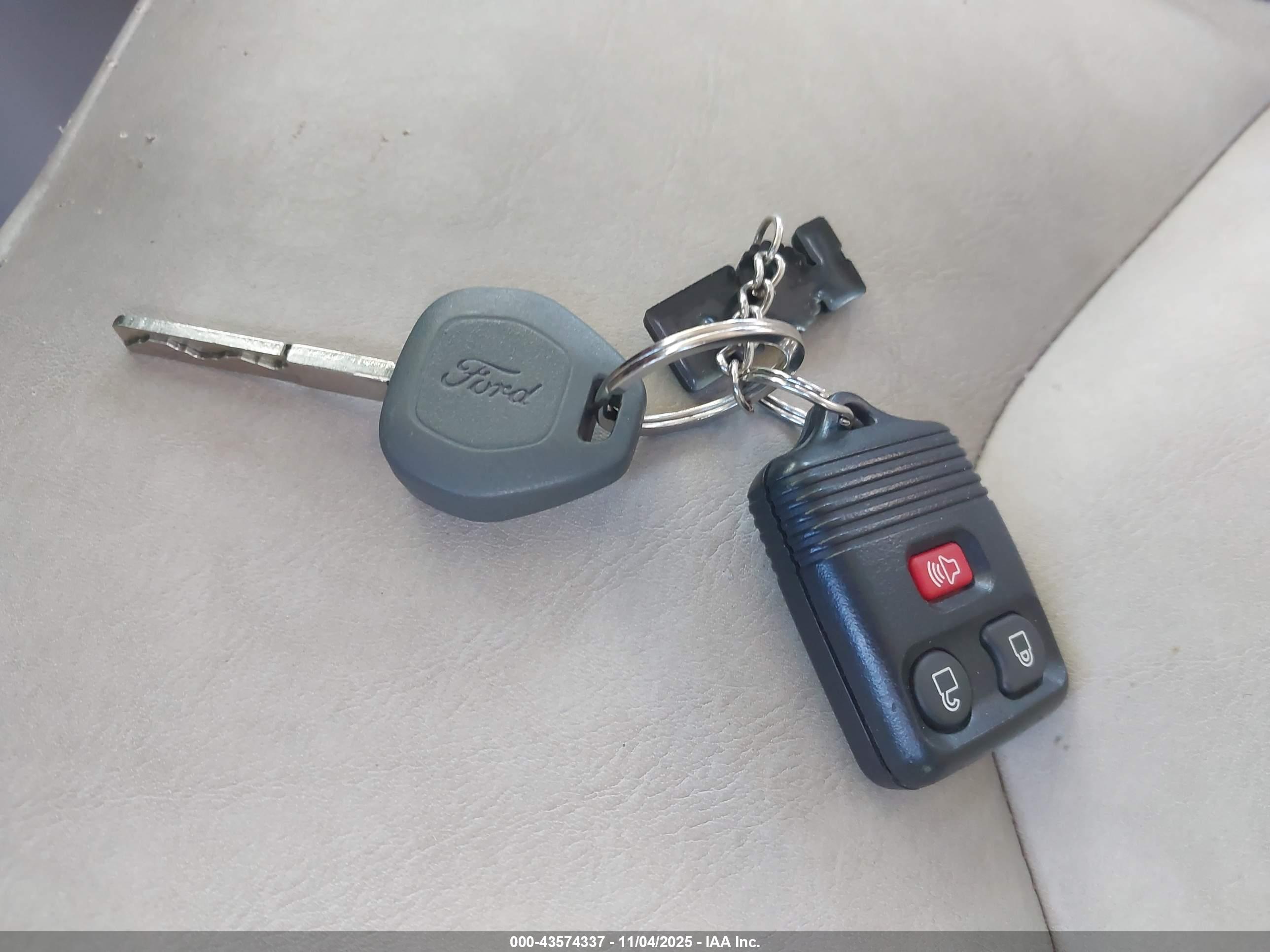 FORD E-450 image 11