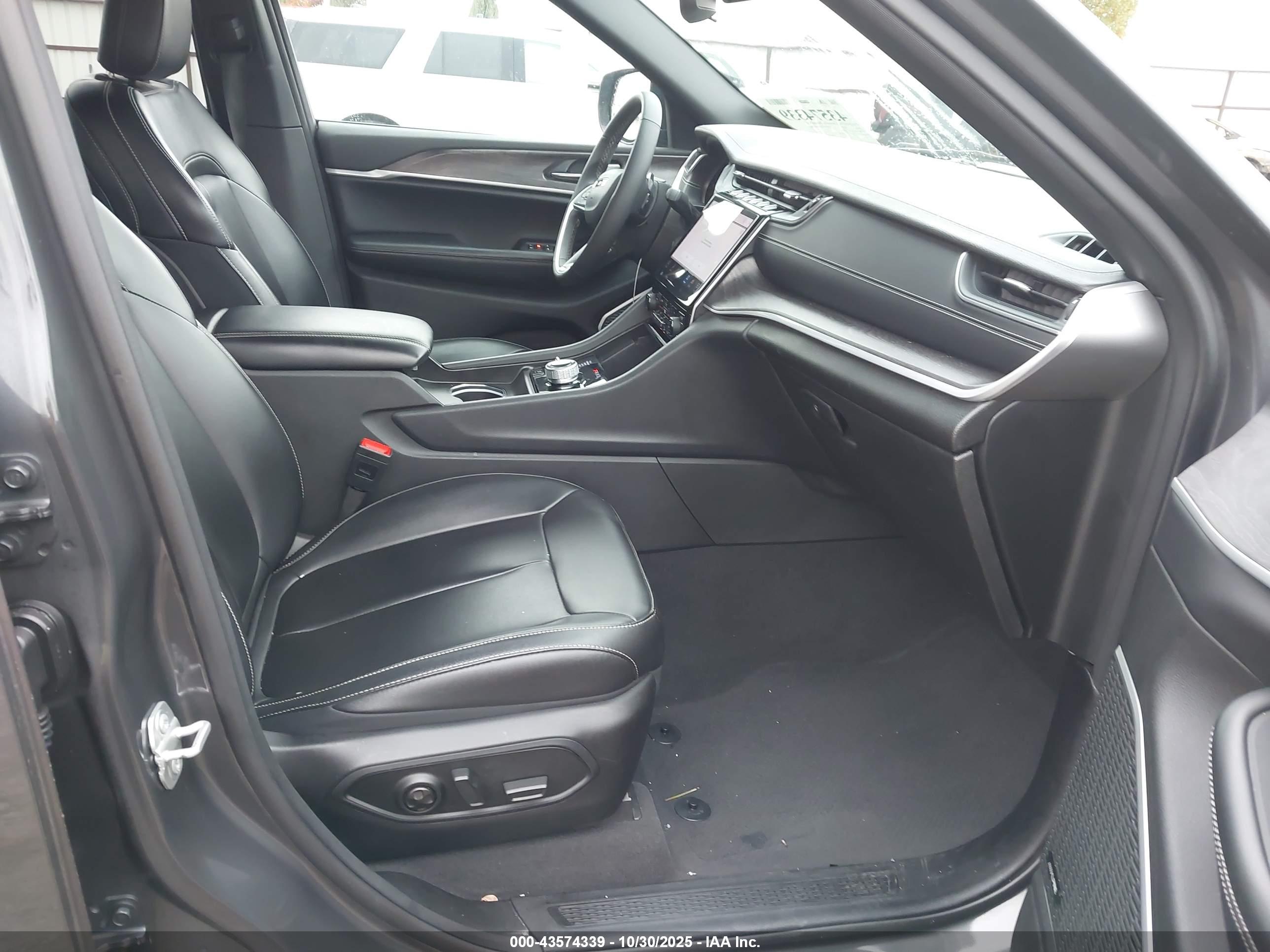 JEEP GRAND image 5